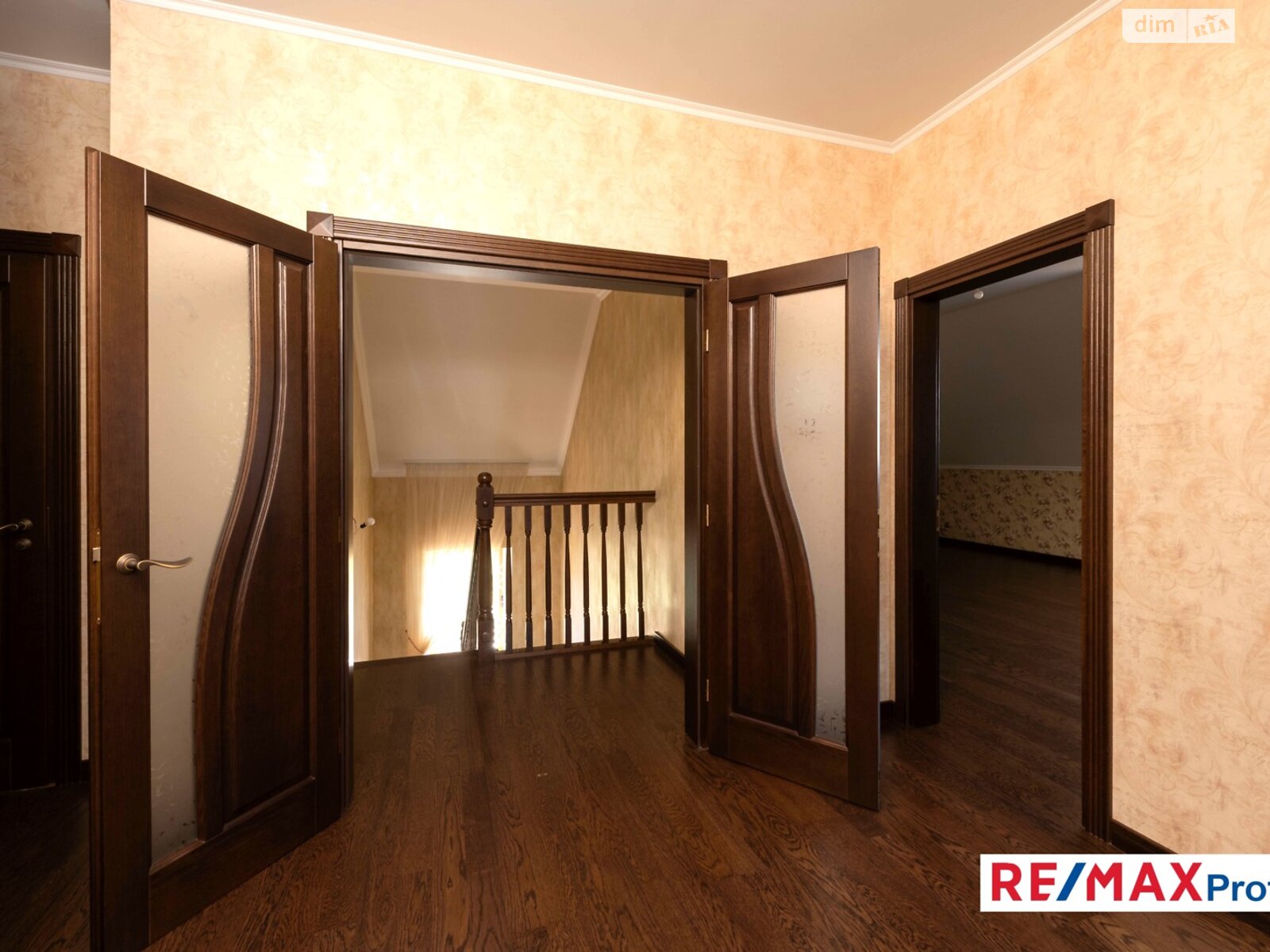 двоповерховий будинок з гаражем, 260 кв. м, цегла. Продаж у Хотові фото 1 двоповерховий будинок з гаражем, 260 кв. м, цегла. Продаж у Хотові фото 1