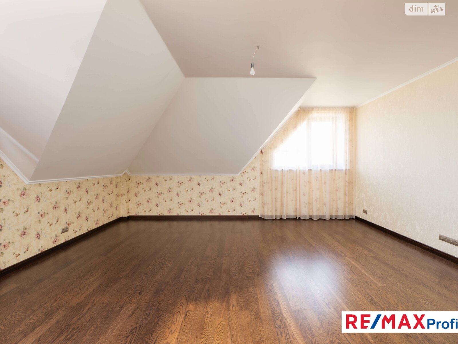 двоповерховий будинок з гаражем, 260 кв. м, цегла. Продаж у Хотові фото 1 двоповерховий будинок з гаражем, 260 кв. м, цегла. Продаж у Хотові фото 1
