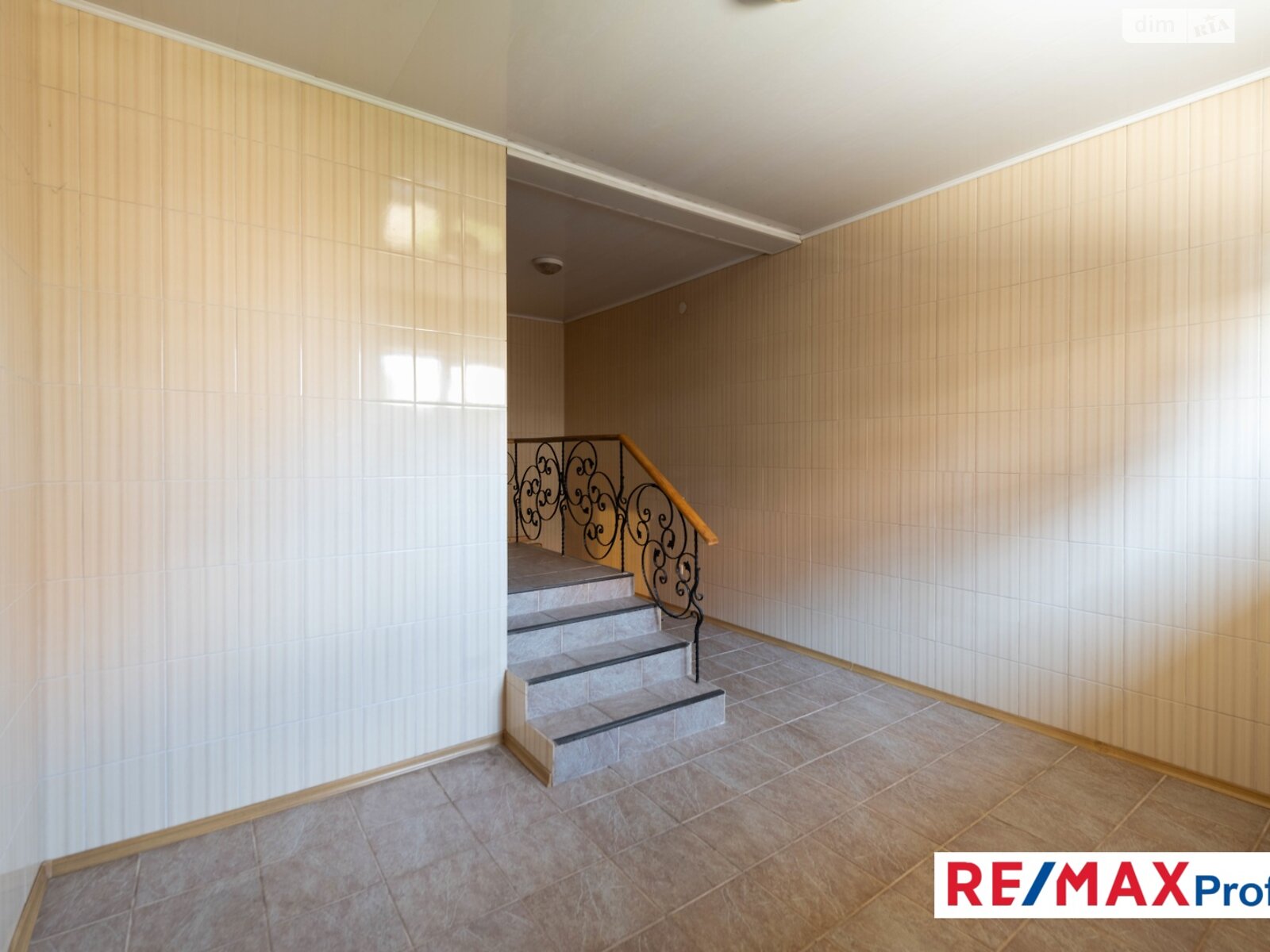 двоповерховий будинок з гаражем, 260 кв. м, цегла. Продаж у Хотові фото 1 двоповерховий будинок з гаражем, 260 кв. м, цегла. Продаж у Хотові фото 1