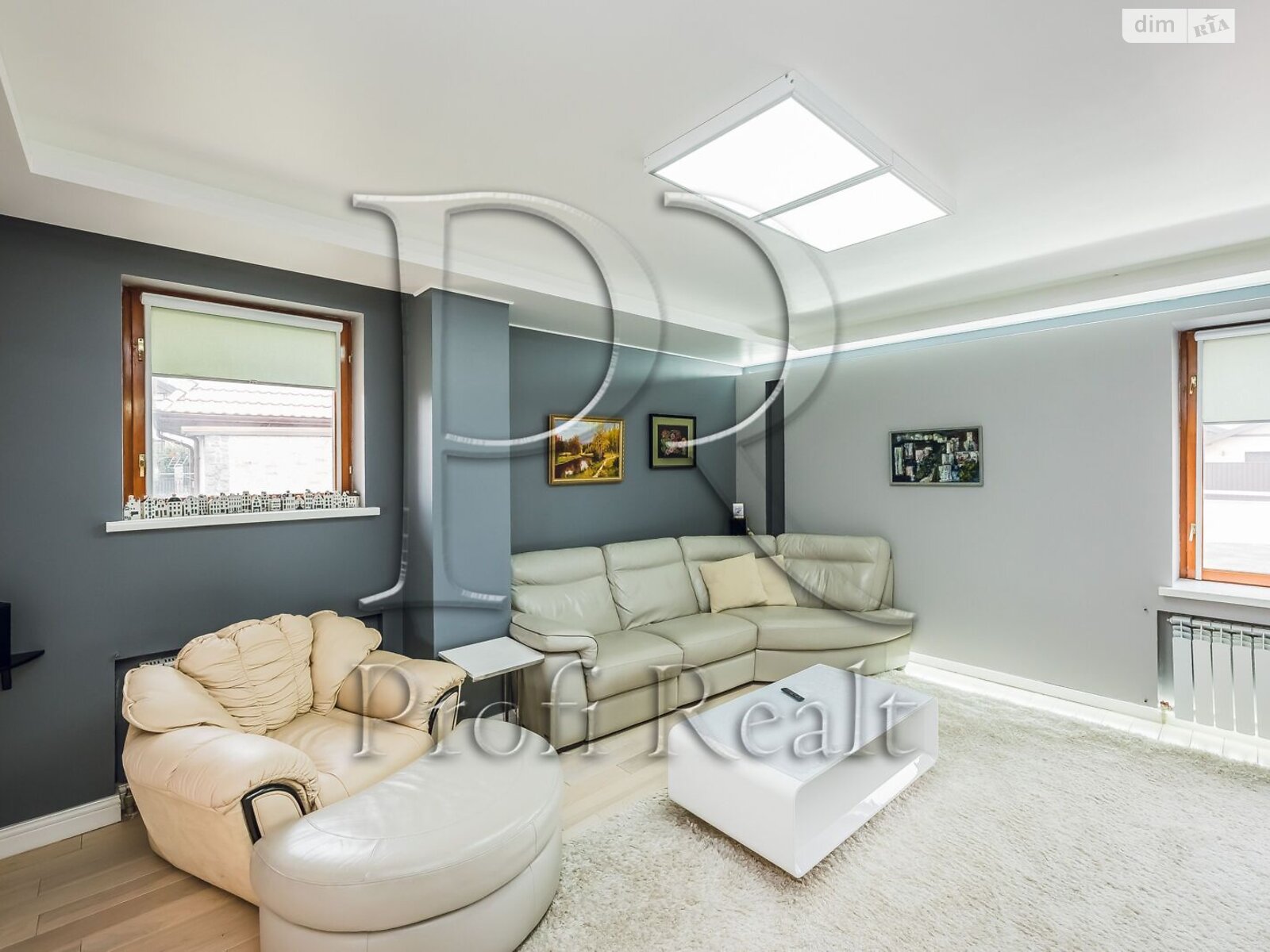 триповерховий будинок з балконом, 290 кв. м, цегла. Продаж у Хотові фото 1 триповерховий будинок з балконом, 290 кв. м, цегла. Продаж у Хотові фото 1