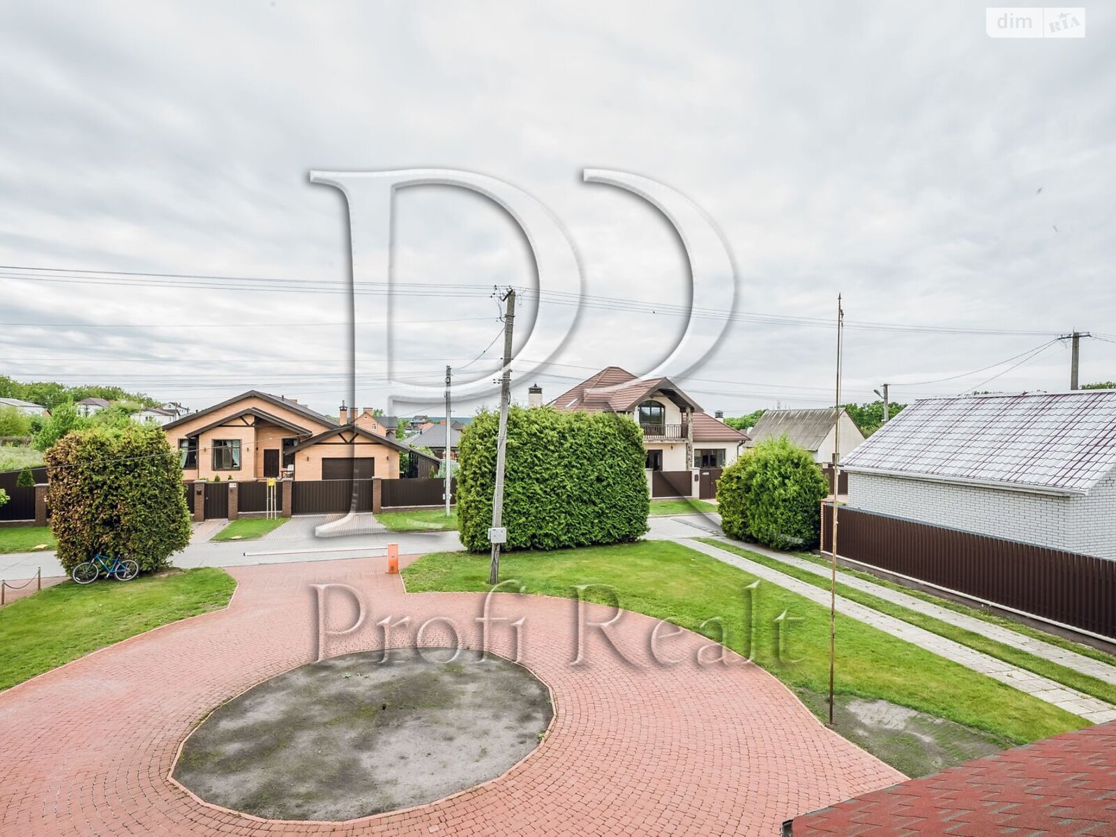 триповерховий будинок з балконом, 290 кв. м, цегла. Продаж у Хотові фото 1 триповерховий будинок з балконом, 290 кв. м, цегла. Продаж у Хотові фото 1