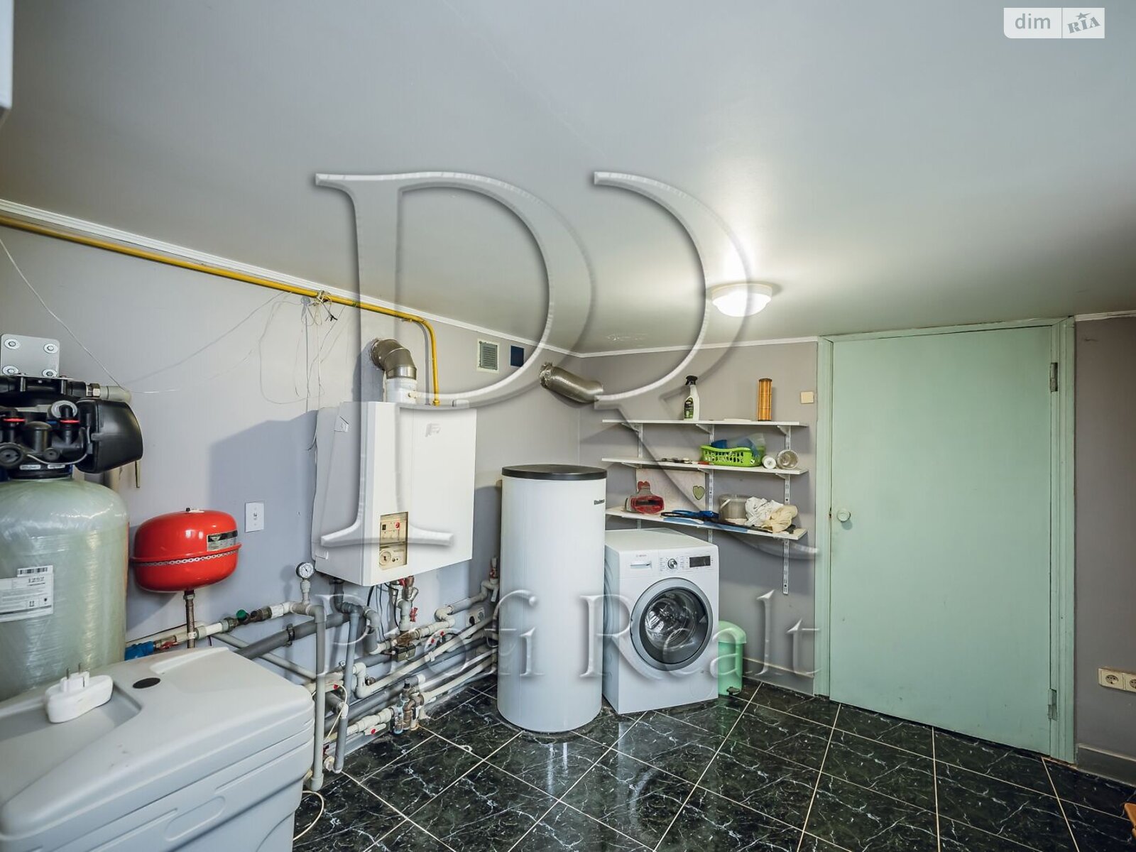 триповерховий будинок з балконом, 290 кв. м, цегла. Продаж у Хотові фото 1 триповерховий будинок з балконом, 290 кв. м, цегла. Продаж у Хотові фото 1