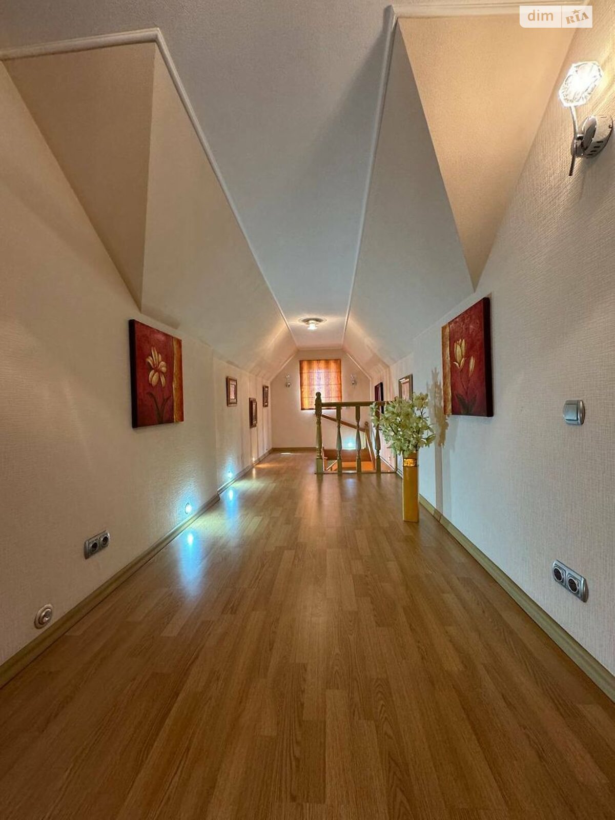 триповерховий будинок з верандою, 220 кв. м, кирпич. Продаж у Хотові фото 1 триповерховий будинок з верандою, 220 кв. м, кирпич. Продаж у Хотові фото 1