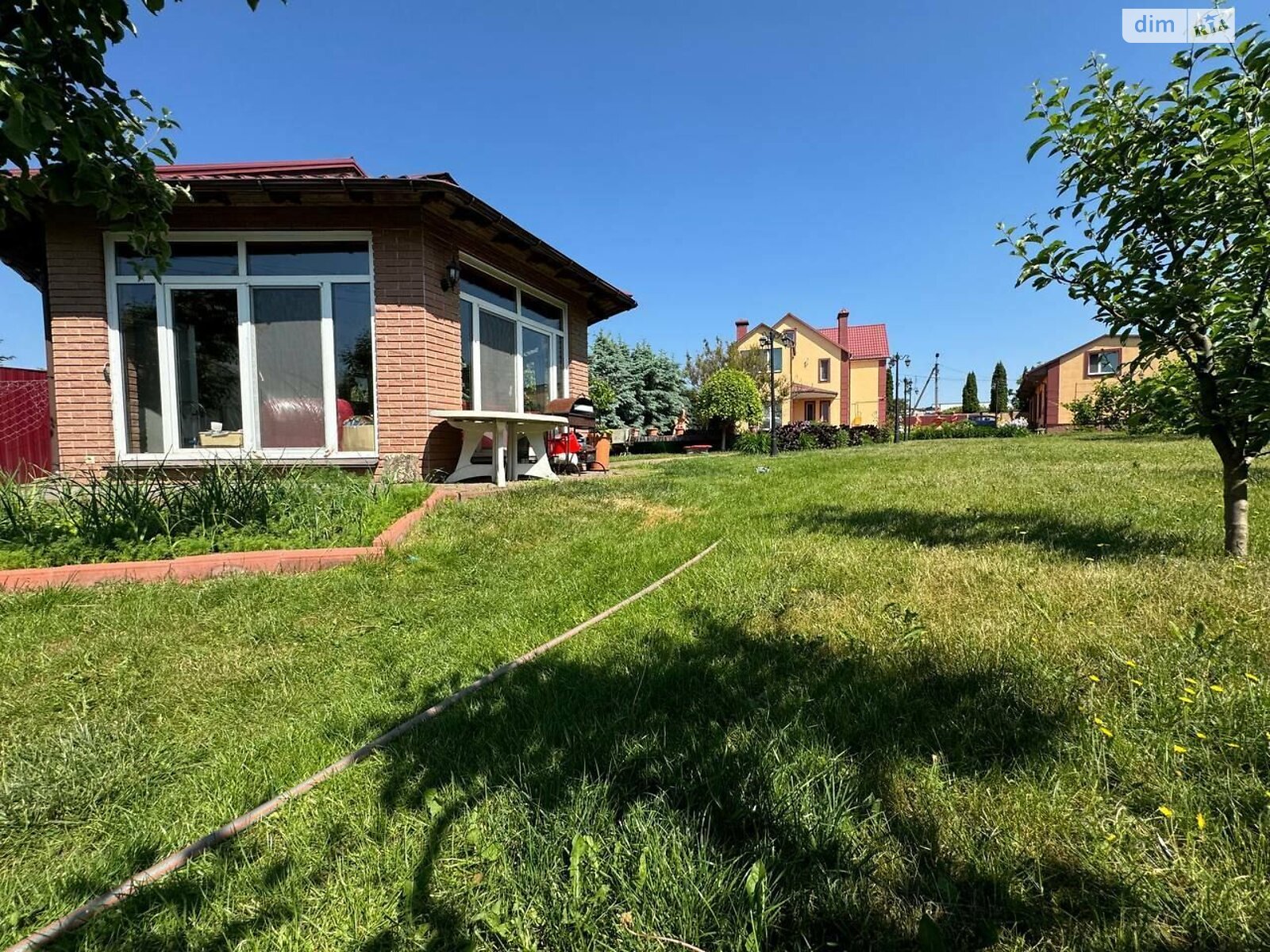 триповерховий будинок з верандою, 220 кв. м, кирпич. Продаж у Хотові фото 1 триповерховий будинок з верандою, 220 кв. м, кирпич. Продаж у Хотові фото 1