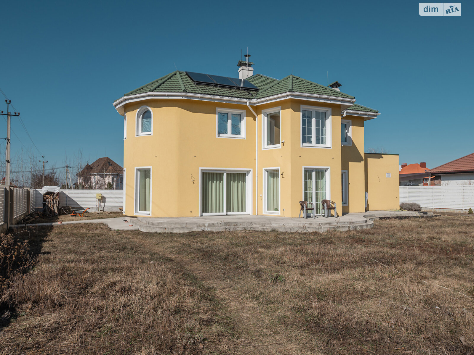 двухэтажный дом с верандой, 280 кв. м, кирпич. Продажа в Хотове фото 1