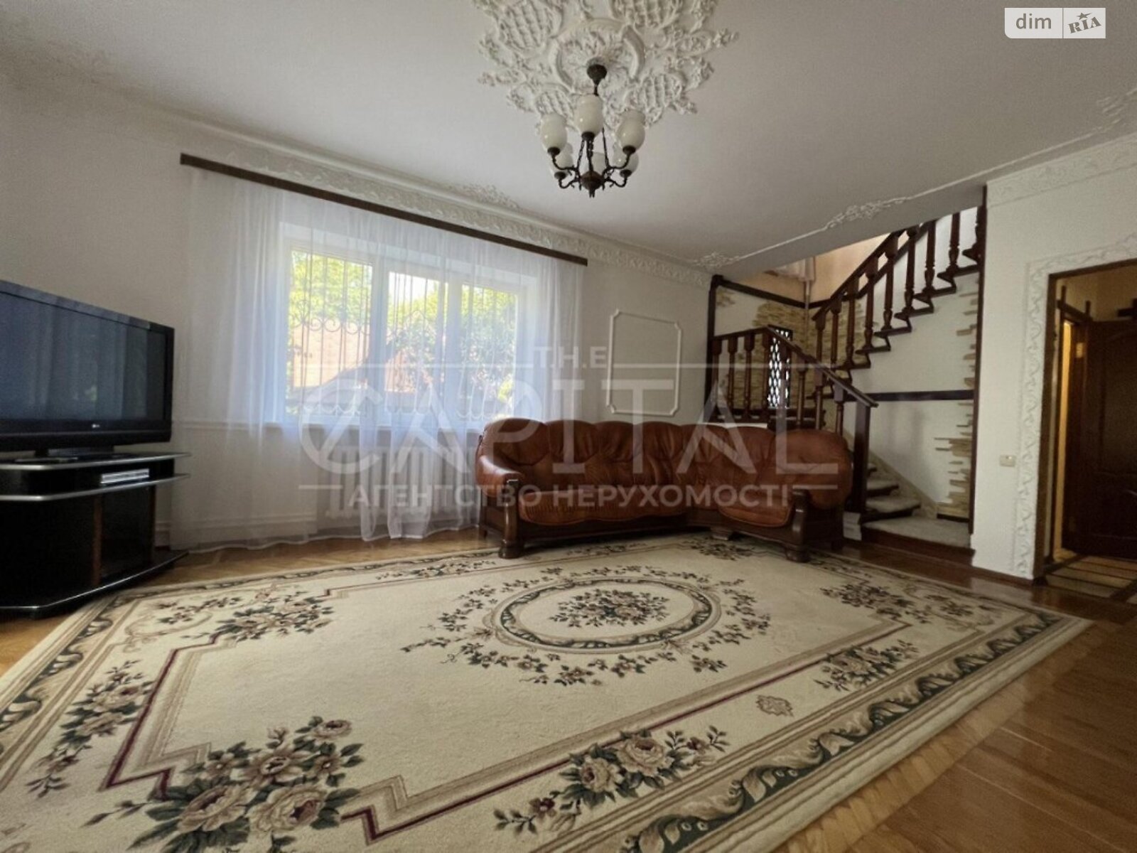 триповерховий будинок з опаленням, 230 кв. м, цегла. Продаж у Хотові фото 1