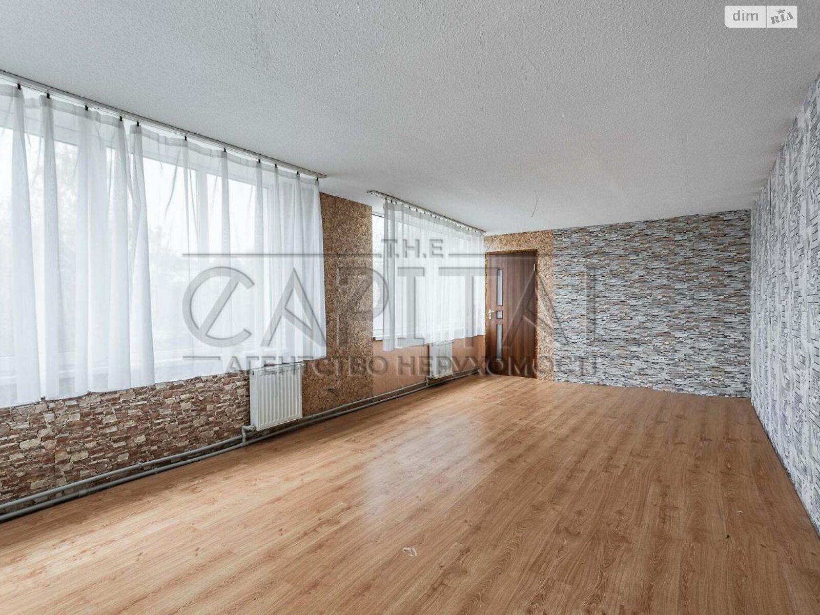 двухэтажный дом с гаражом, 140 кв. м, кирпич. Продажа в Хотове фото 1