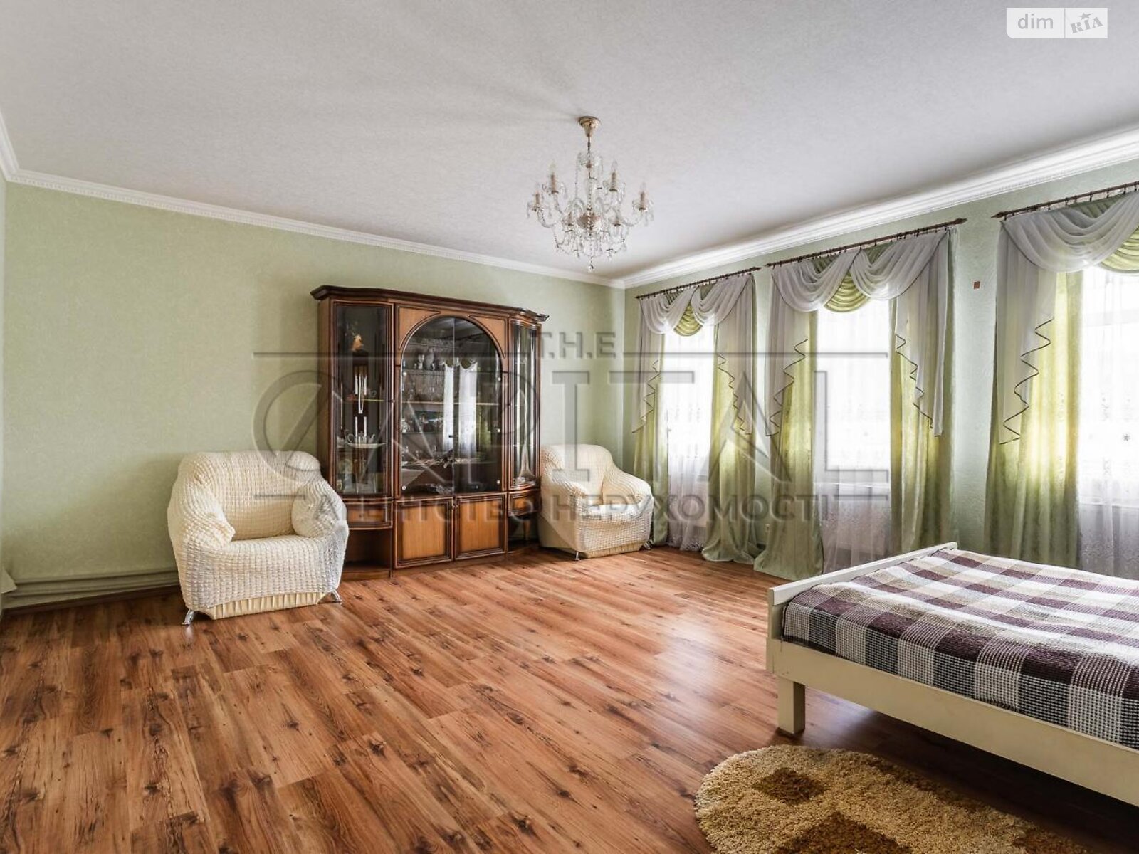 двухэтажный дом с гаражом, 140 кв. м, кирпич. Продажа в Хотове фото 1