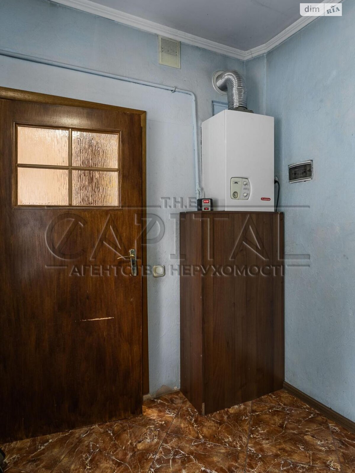 двухэтажный дом с гаражом, 140 кв. м, кирпич. Продажа в Хотове фото 1