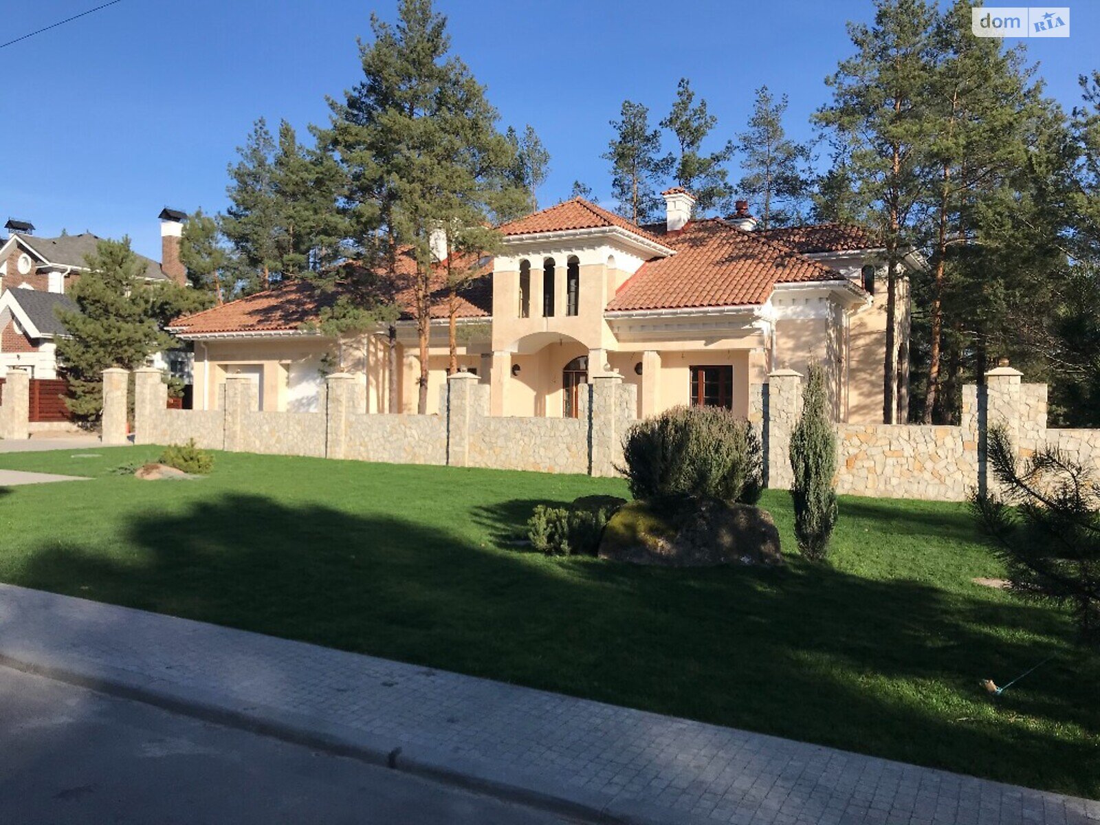 одноэтажный дом, 420 кв. м, кирпич. Продажа в Лебедевке фото 1 одноэтажный дом, 420 кв. м, кирпич. Продажа в Лебедевке фото 1