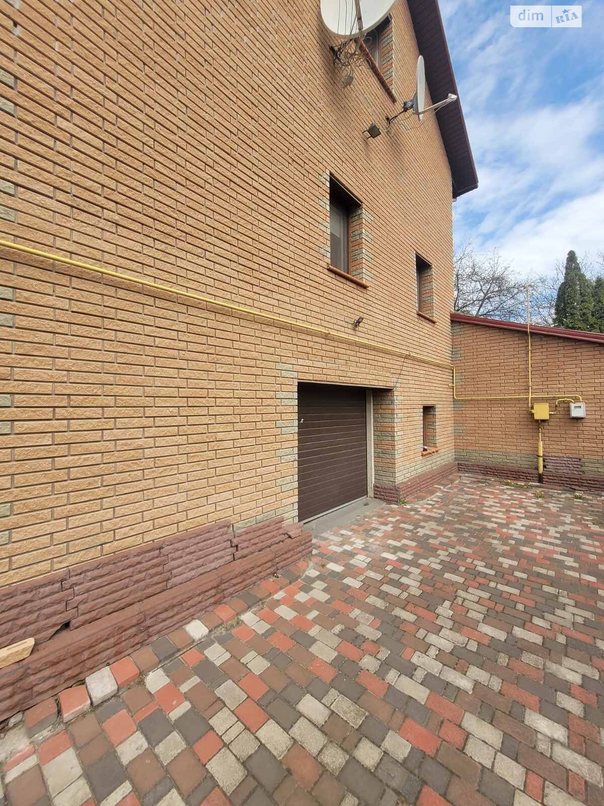 трехэтажный дом с гаражом, 280 кв. м, кирпич. Продажа в Хотяновке фото 1 трехэтажный дом с гаражом, 280 кв. м, кирпич. Продажа в Хотяновке фото 1