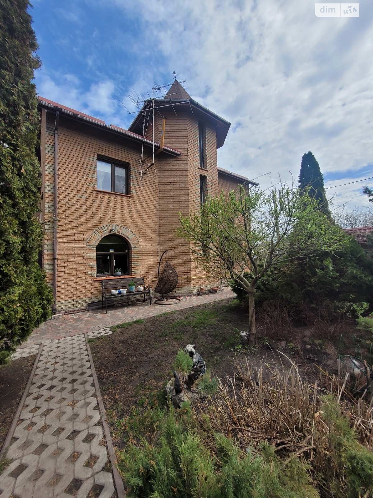 трехэтажный дом с гаражом, 280 кв. м, кирпич. Продажа в Хотяновке фото 1 трехэтажный дом с гаражом, 280 кв. м, кирпич. Продажа в Хотяновке фото 1