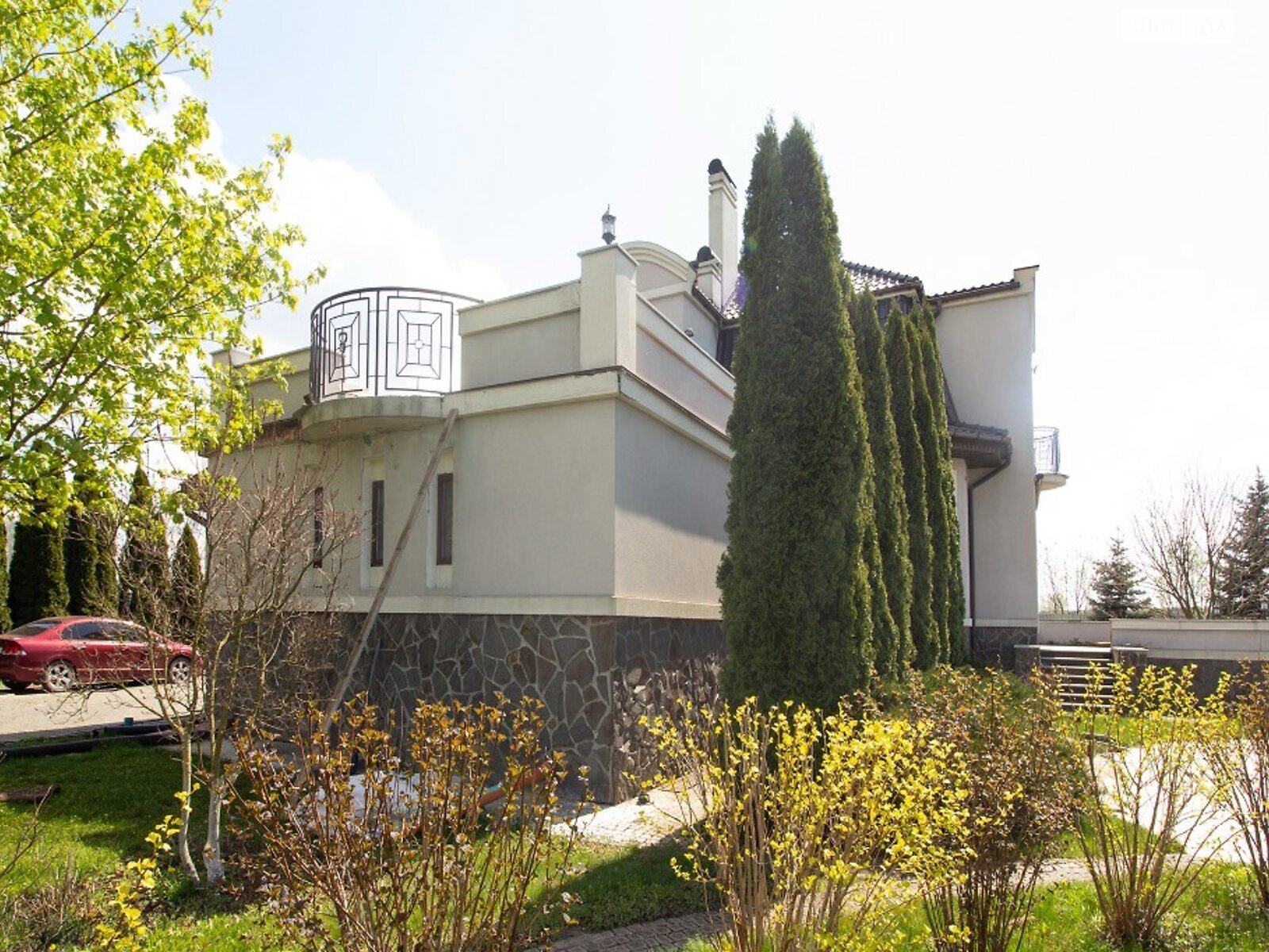 трехэтажный дом веранда, 330 кв. м, кирпич. Продажа в Хотяновке фото 1