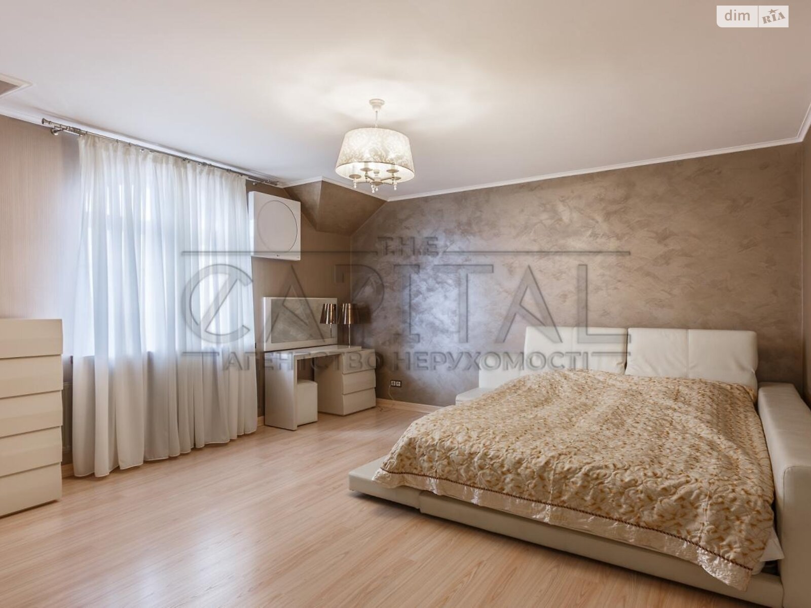 триповерховий будинок з гаражем, 365 кв. м, цегла. Продаж у Хотянівці фото 1