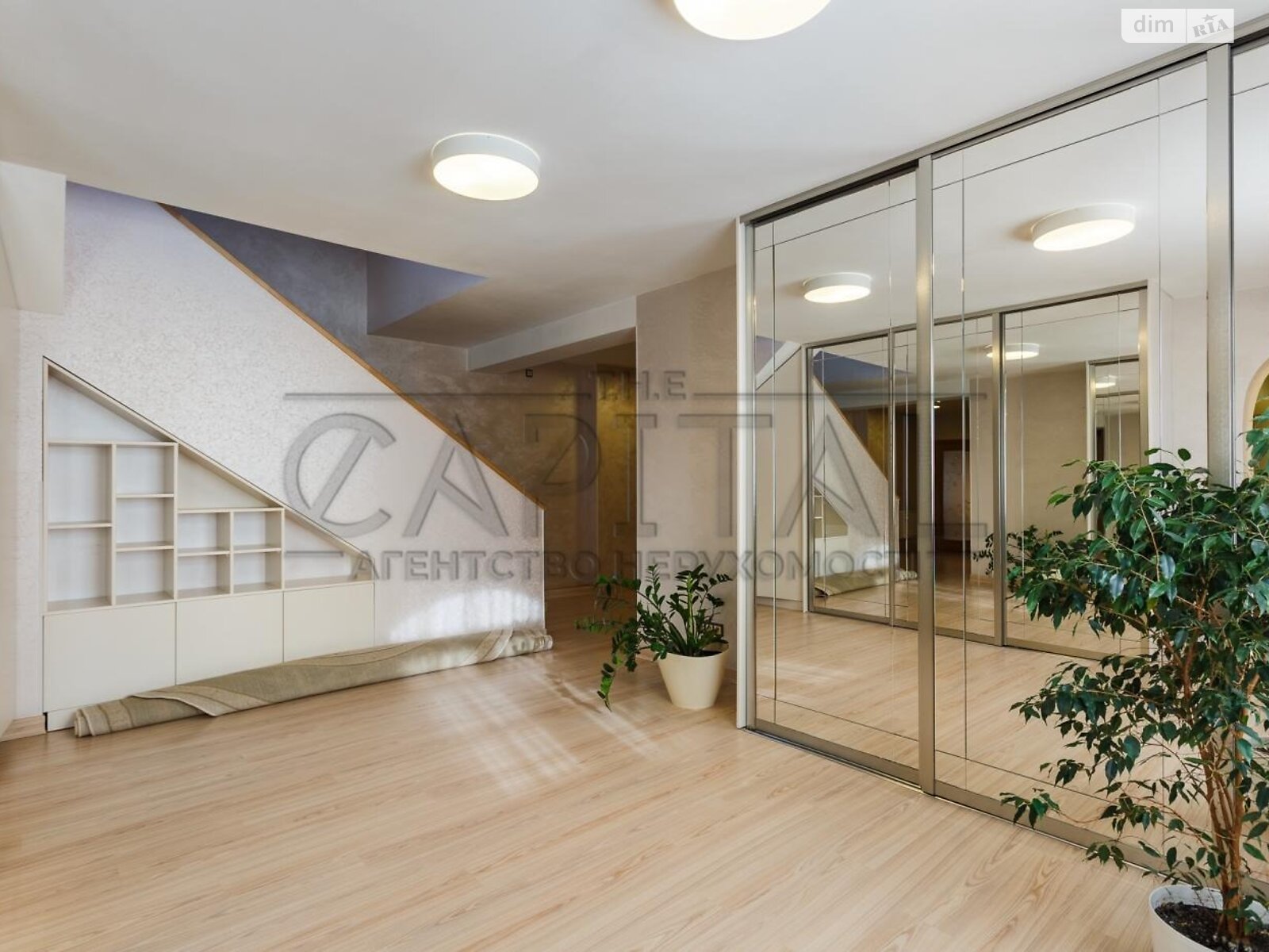 триповерховий будинок з гаражем, 365 кв. м, цегла. Продаж у Хотянівці фото 1