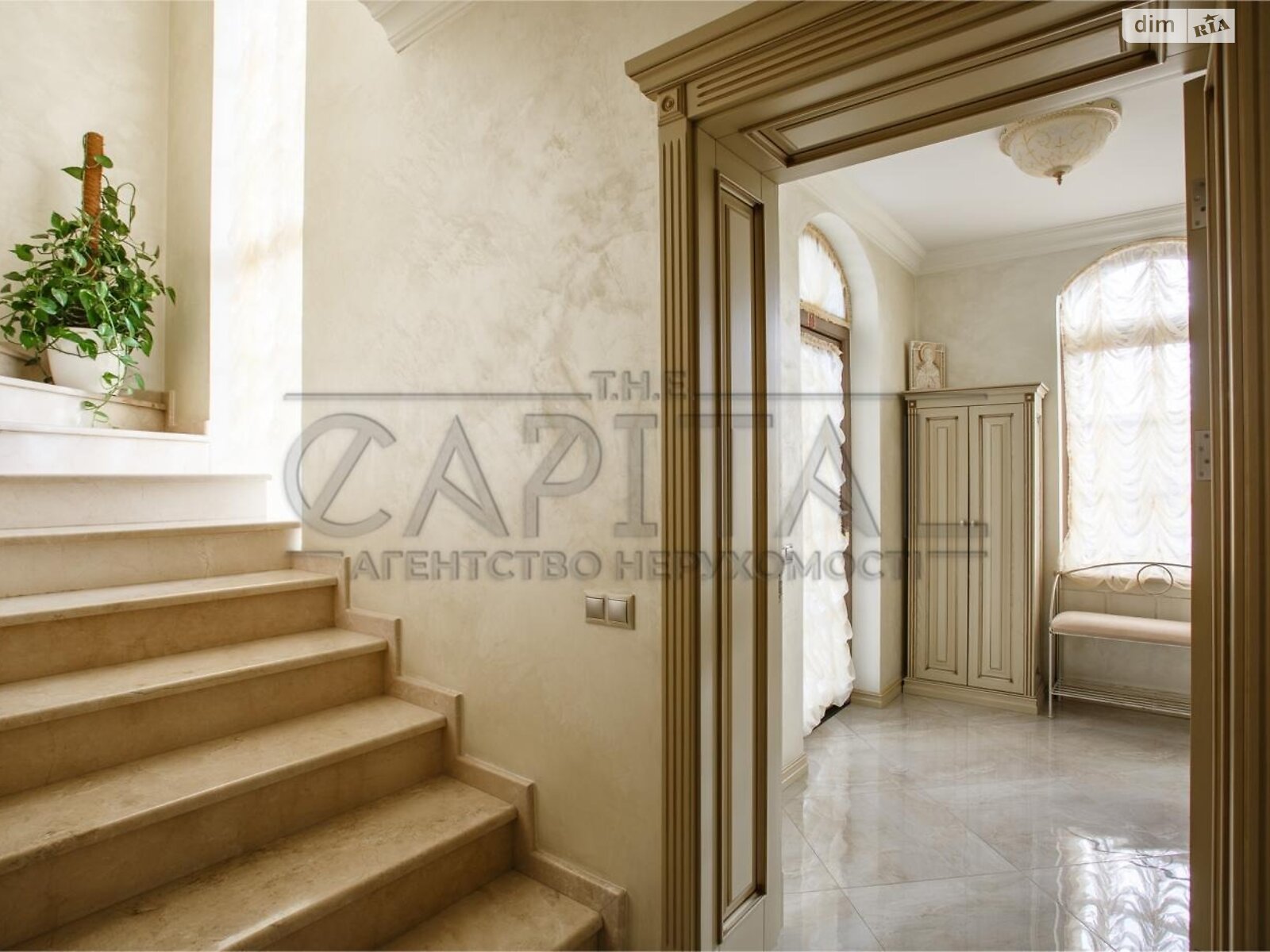 триповерховий будинок з гаражем, 365 кв. м, цегла. Продаж у Хотянівці фото 1