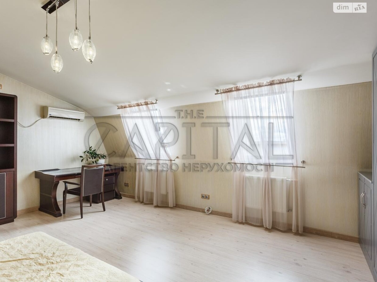 триповерховий будинок з гаражем, 365 кв. м, цегла. Продаж у Хотянівці фото 1