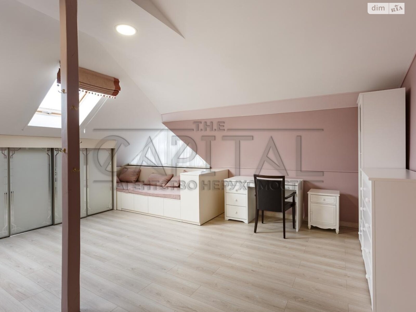 триповерховий будинок з гаражем, 365 кв. м, цегла. Продаж у Хотянівці фото 1