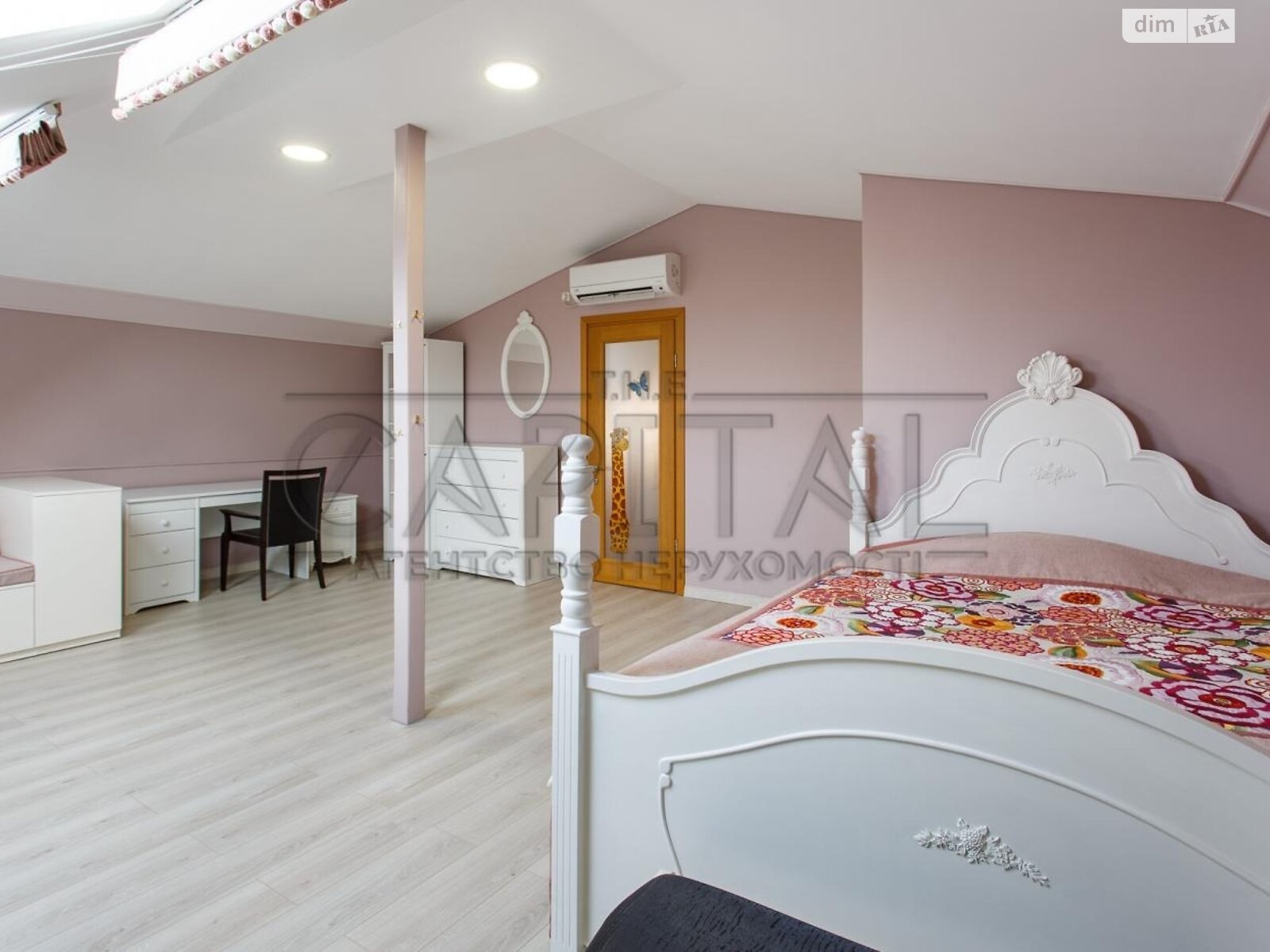 триповерховий будинок з гаражем, 365 кв. м, цегла. Продаж у Хотянівці фото 1