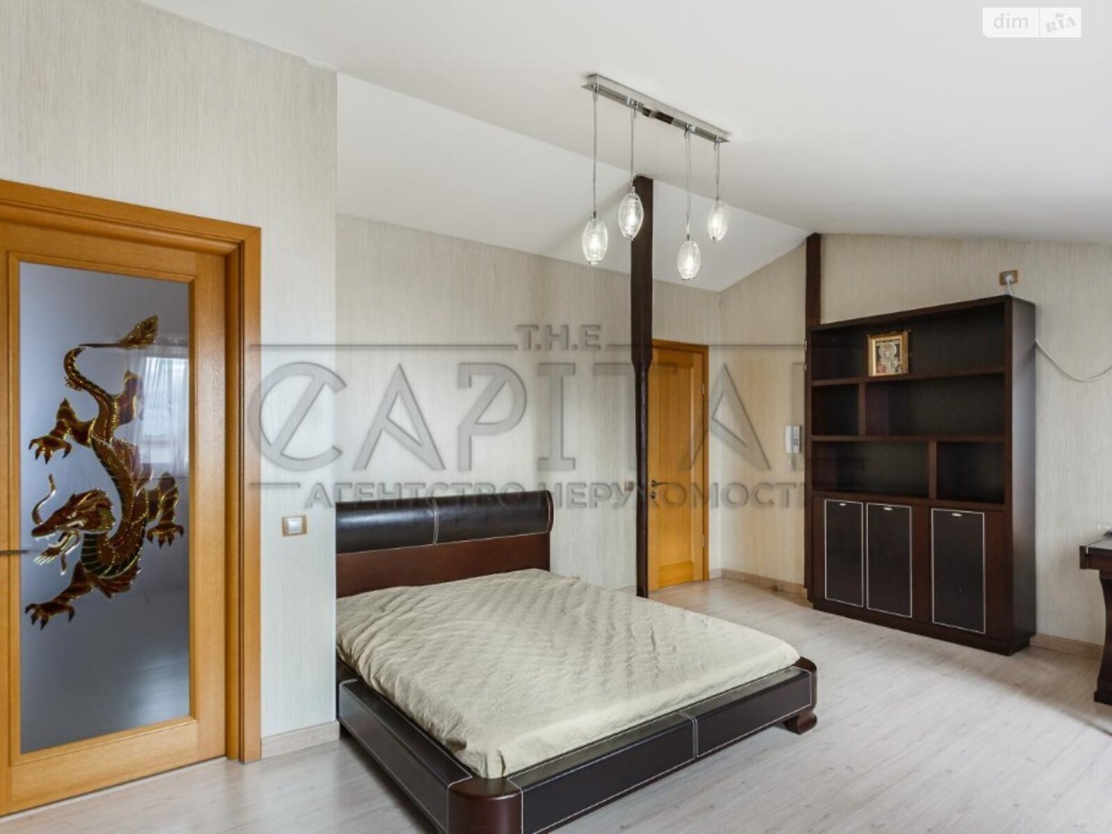 трехэтажный дом с отоплением, 365 кв. м, кирпич. Продажа в Хотяновке фото 1 трехэтажный дом с отоплением, 365 кв. м, кирпич. Продажа в Хотяновке фото 1