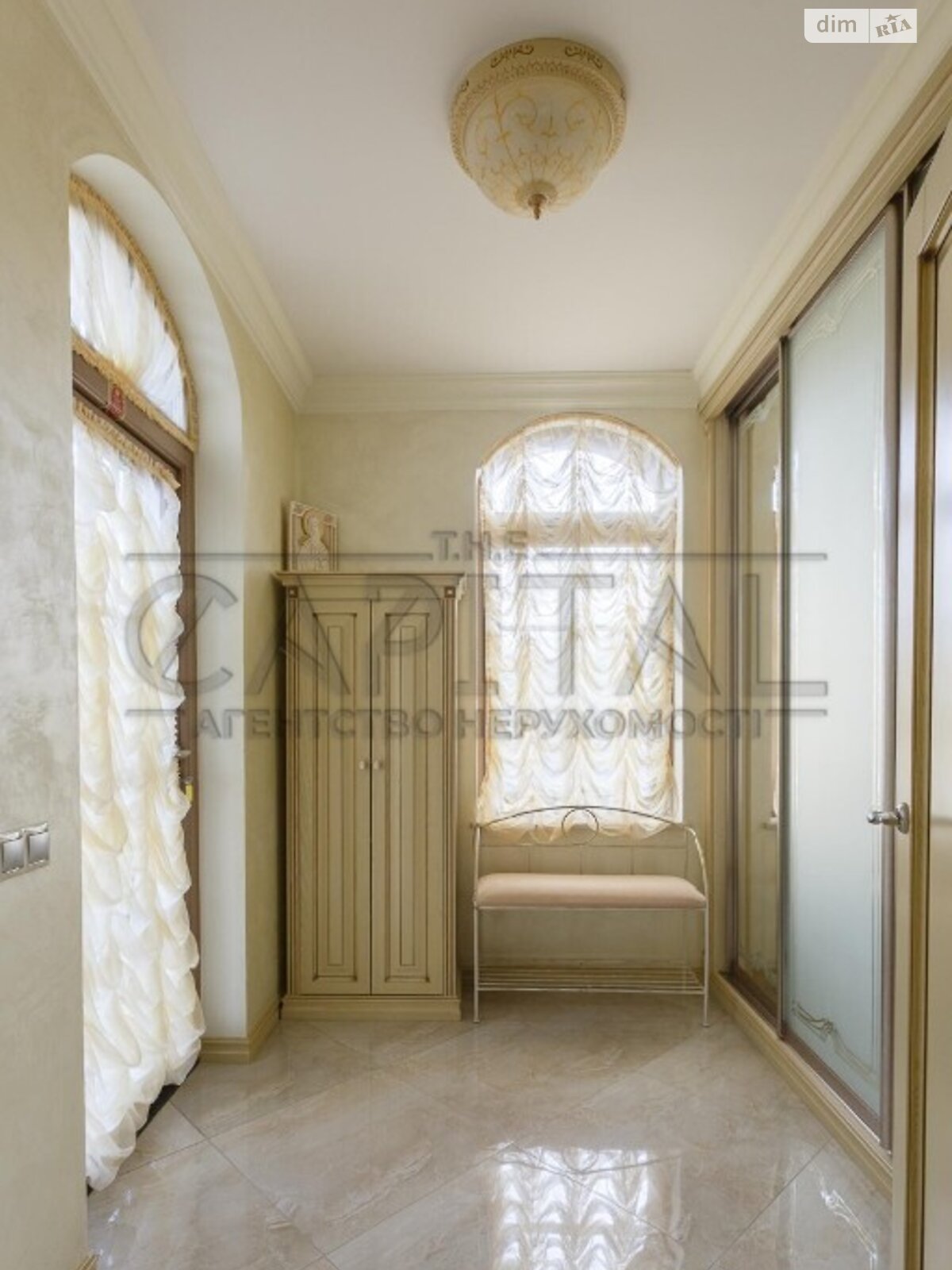 трехэтажный дом с отоплением, 365 кв. м, кирпич. Продажа в Хотяновке фото 1 трехэтажный дом с отоплением, 365 кв. м, кирпич. Продажа в Хотяновке фото 1