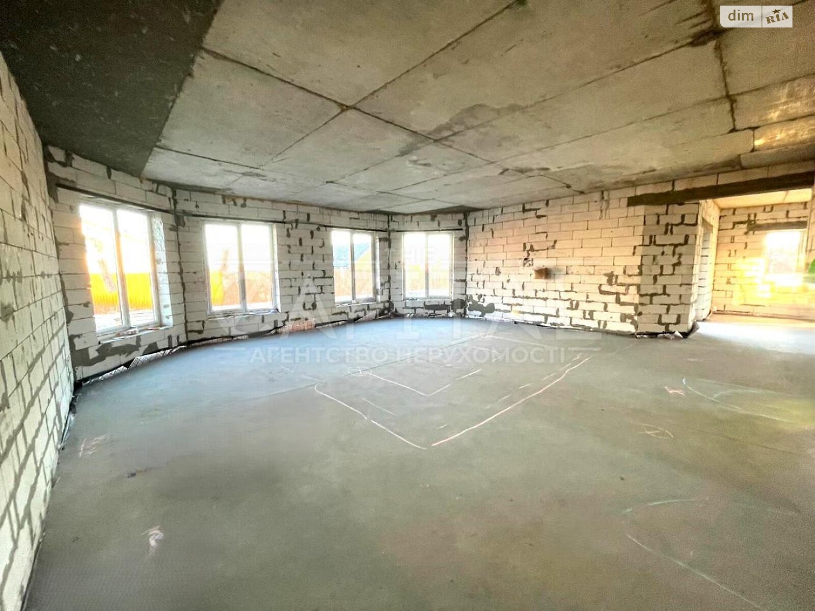 двухэтажный дом с отоплением, 360 кв. м, кирпич. Продажа в Хотяновке фото 1 двухэтажный дом с отоплением, 360 кв. м, кирпич. Продажа в Хотяновке фото 1