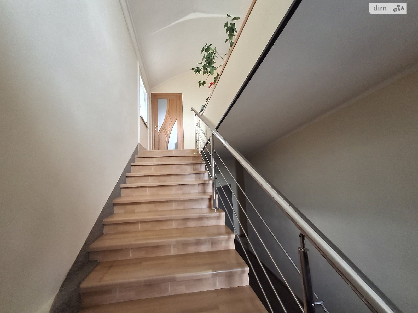 двухэтажный дом с гаражом, 278 кв. м, кирпич. Продажа в Хриплине фото 1