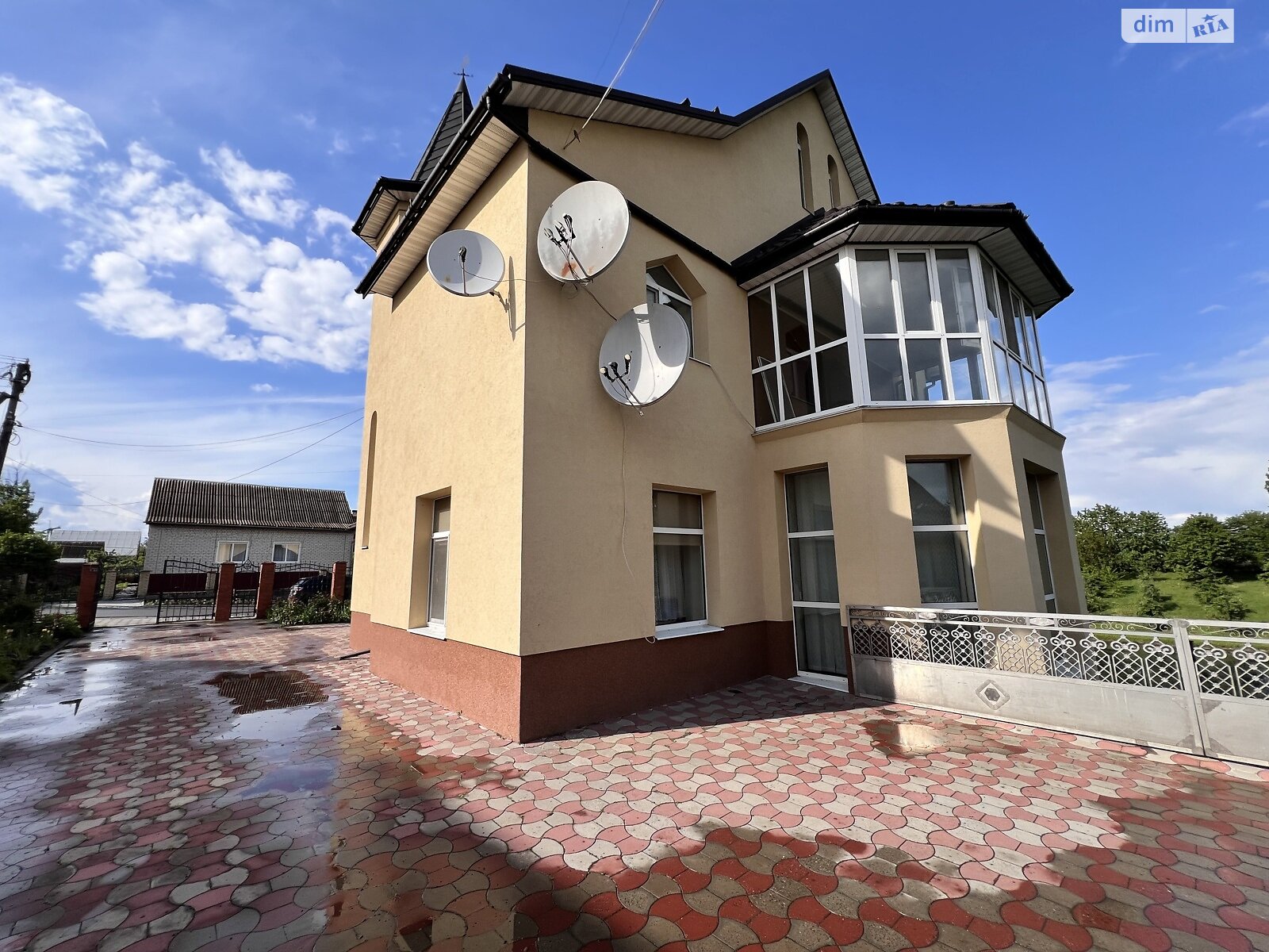 триповерховий будинок з верандою, 325 кв. м, цегла. Продаж в Христинівці, район Христинівка фото 1 триповерховий будинок з верандою, 325 кв. м, цегла. Продаж в Христинівці, район Христинівка фото 1