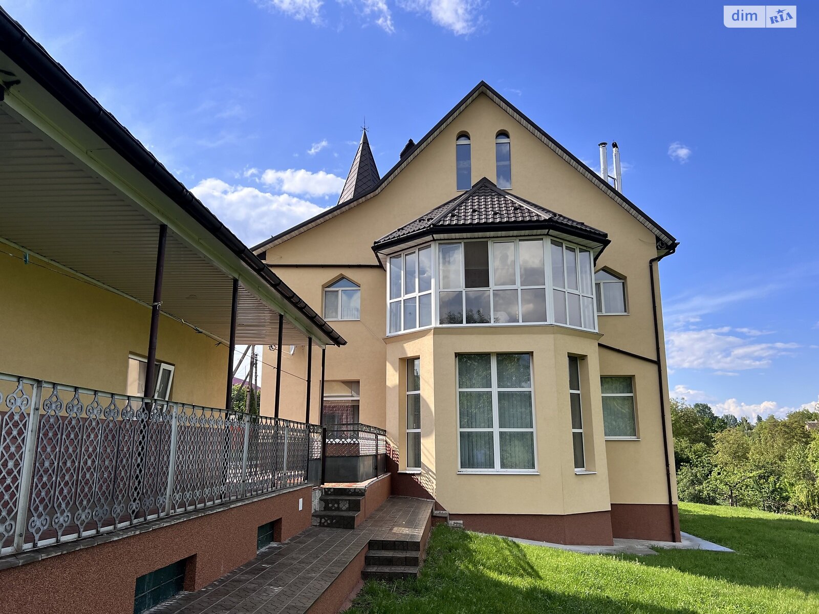 триповерховий будинок з верандою, 325 кв. м, цегла. Продаж в Христинівці, район Христинівка фото 1 триповерховий будинок з верандою, 325 кв. м, цегла. Продаж в Христинівці, район Христинівка фото 1