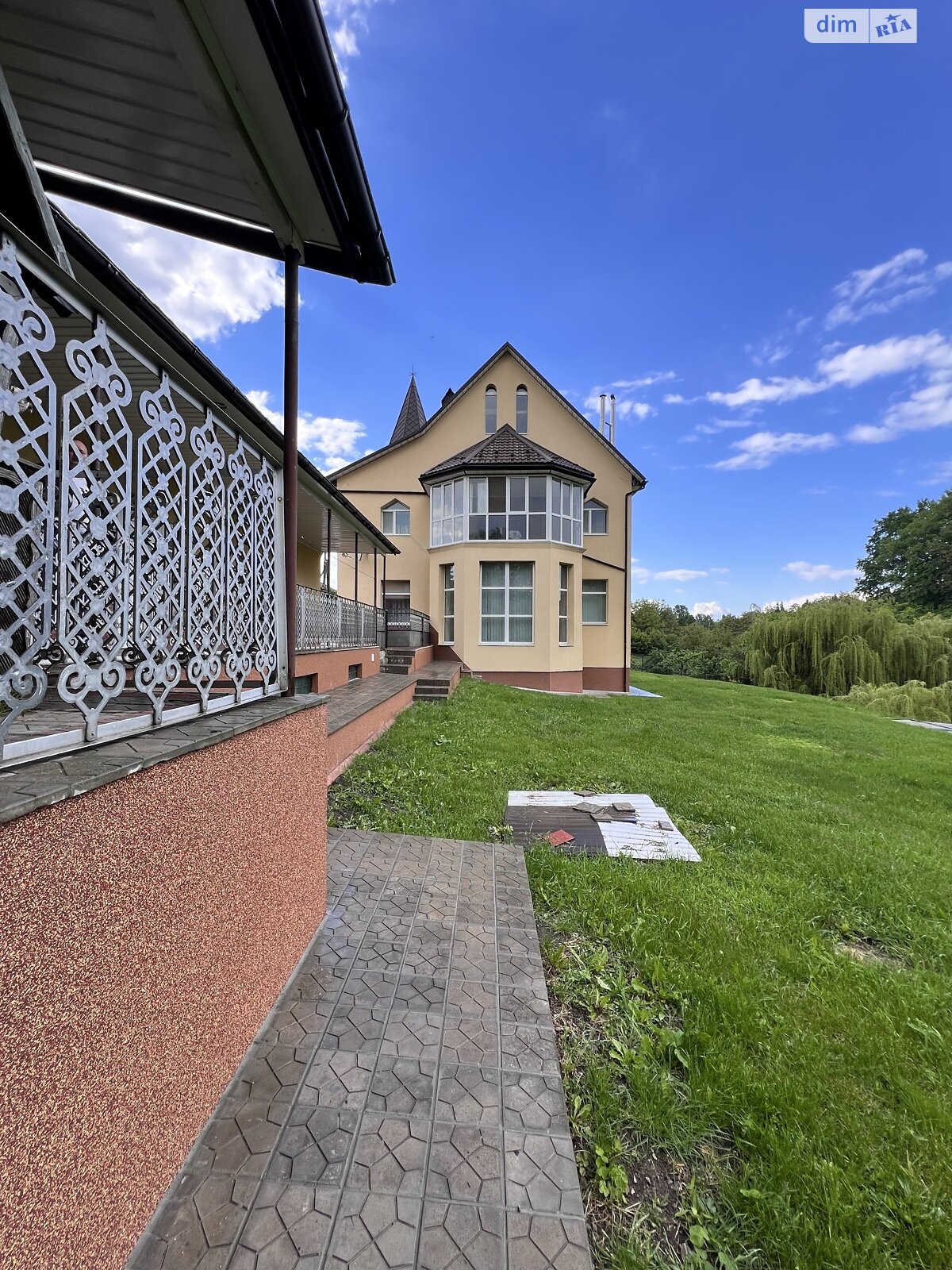 триповерховий будинок з верандою, 325 кв. м, цегла. Продаж в Христинівці, район Христинівка фото 1 триповерховий будинок з верандою, 325 кв. м, цегла. Продаж в Христинівці, район Христинівка фото 1