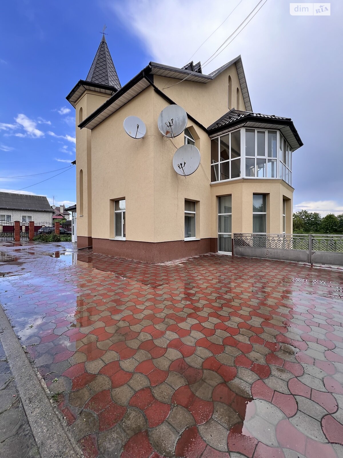 триповерховий будинок з верандою, 325 кв. м, цегла. Продаж в Христинівці, район Христинівка фото 1 триповерховий будинок з верандою, 325 кв. м, цегла. Продаж в Христинівці, район Христинівка фото 1