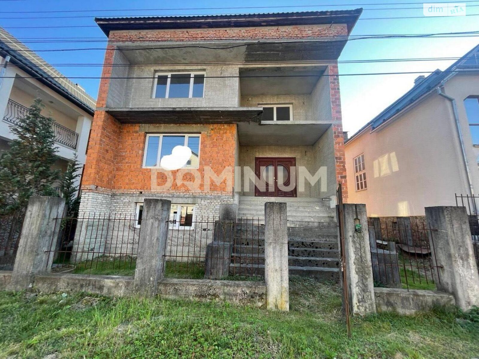 двухэтажный дом, 252.8 кв. м, кирпич. Продажа в Хусте фото 1 двухэтажный дом, 252.8 кв. м, кирпич. Продажа в Хусте фото 1