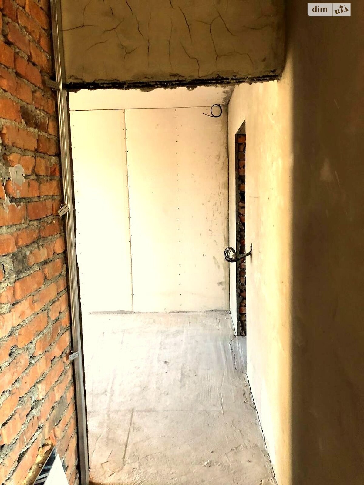 трехэтажный дом с гаражом, 261.4 кв. м, кирпич. Продажа в Хусте район Хуст фото 1 трехэтажный дом с гаражом, 261.4 кв. м, кирпич. Продажа в Хусте район Хуст фото 1