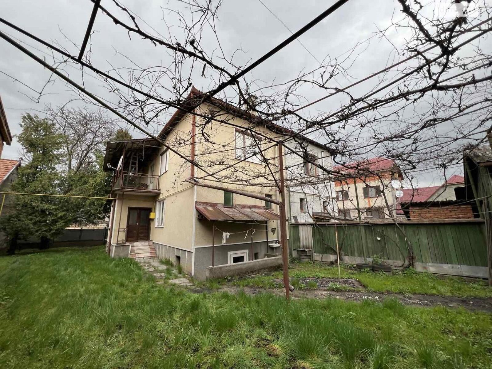 двоповерховий будинок, 135 кв. м, кирпич. Продаж у Хусті фото 1 двоповерховий будинок, 135 кв. м, кирпич. Продаж у Хусті фото 1