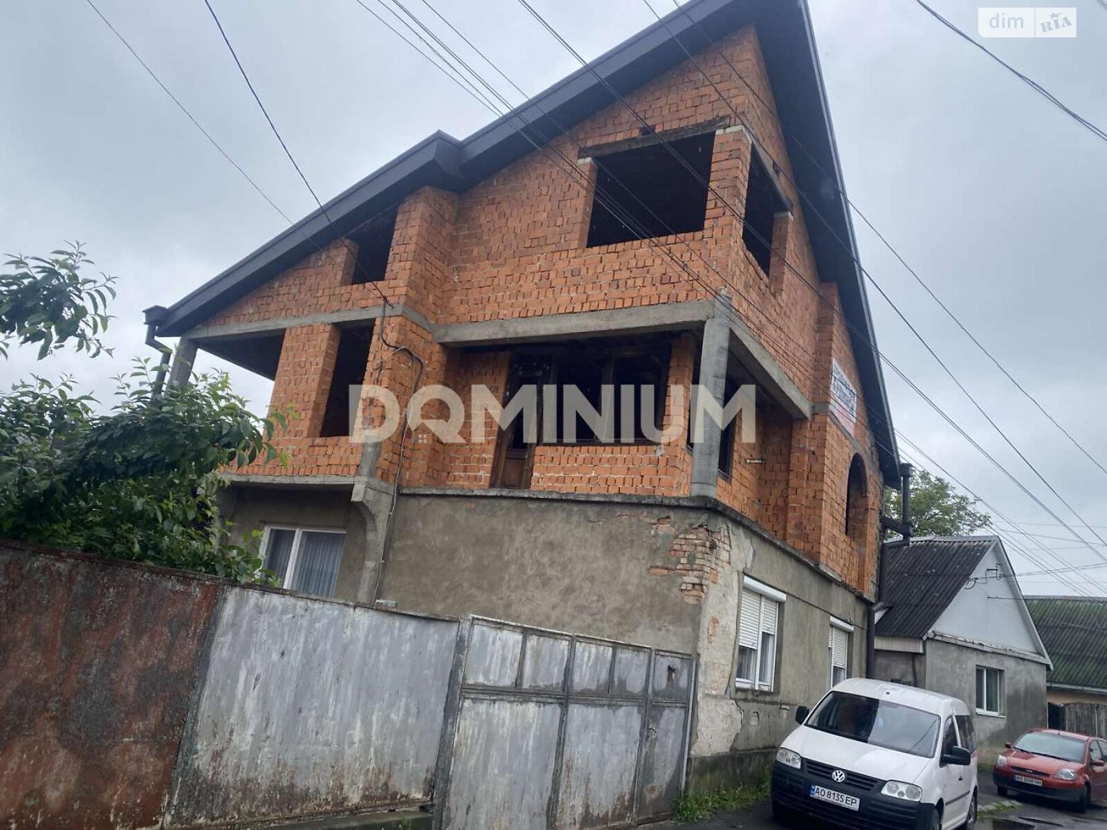 двухэтажный дом, 270 кв. м, кирпич. Продажа в Хусте фото 1 двухэтажный дом, 270 кв. м, кирпич. Продажа в Хусте фото 1