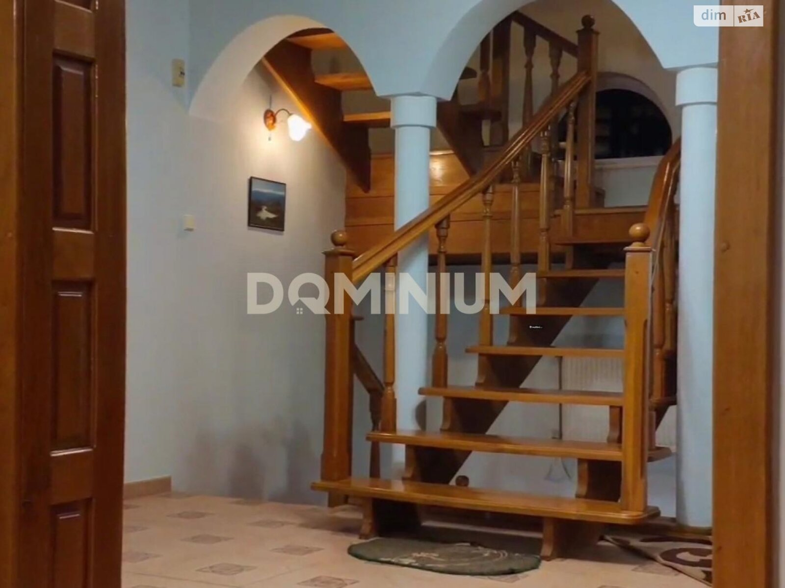 триповерховий будинок, 270 кв. м, кирпич. Продаж у Хусті фото 1 триповерховий будинок, 270 кв. м, кирпич. Продаж у Хусті фото 1