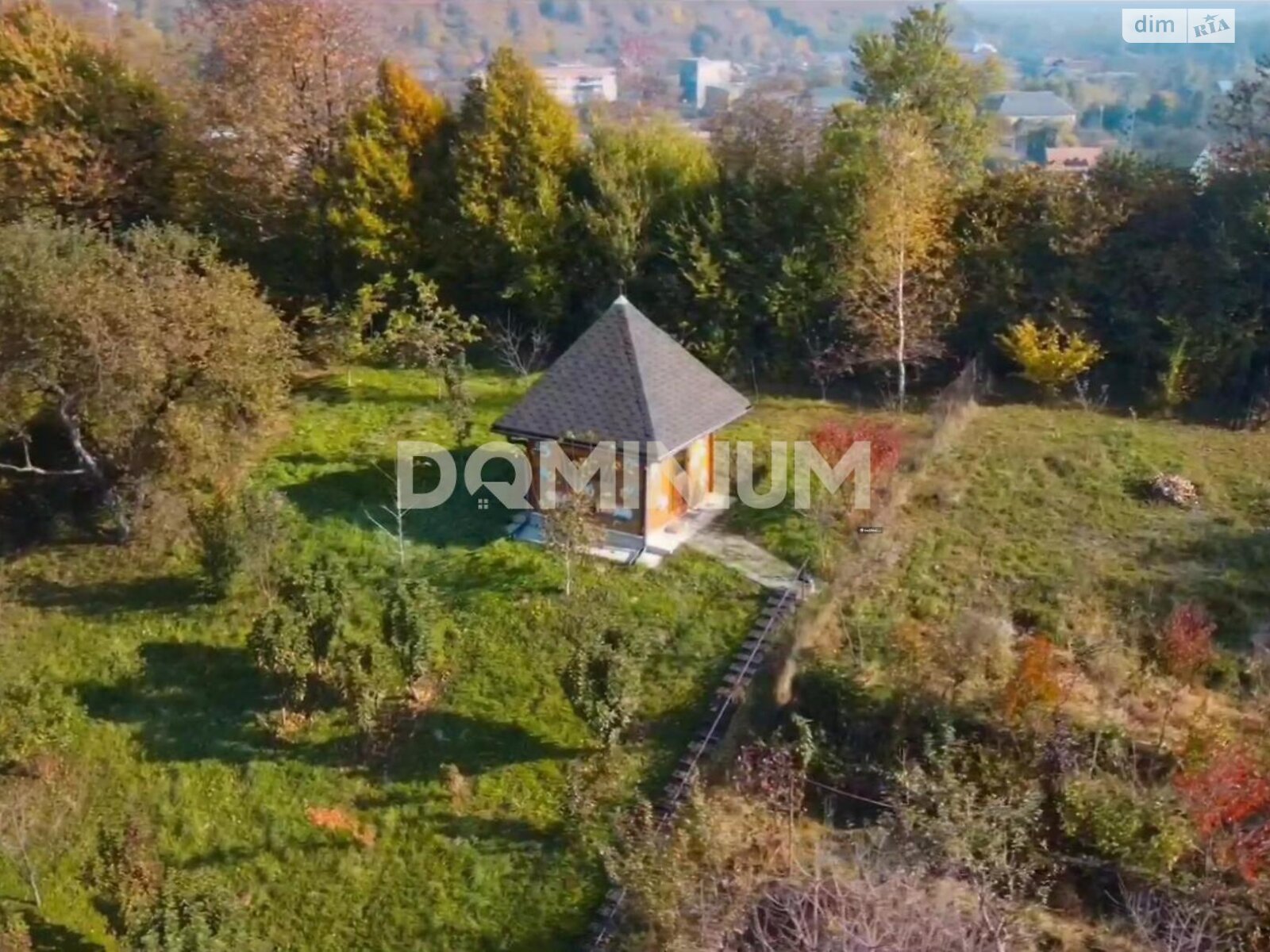 триповерховий будинок, 270 кв. м, кирпич. Продаж у Хусті фото 1 триповерховий будинок, 270 кв. м, кирпич. Продаж у Хусті фото 1