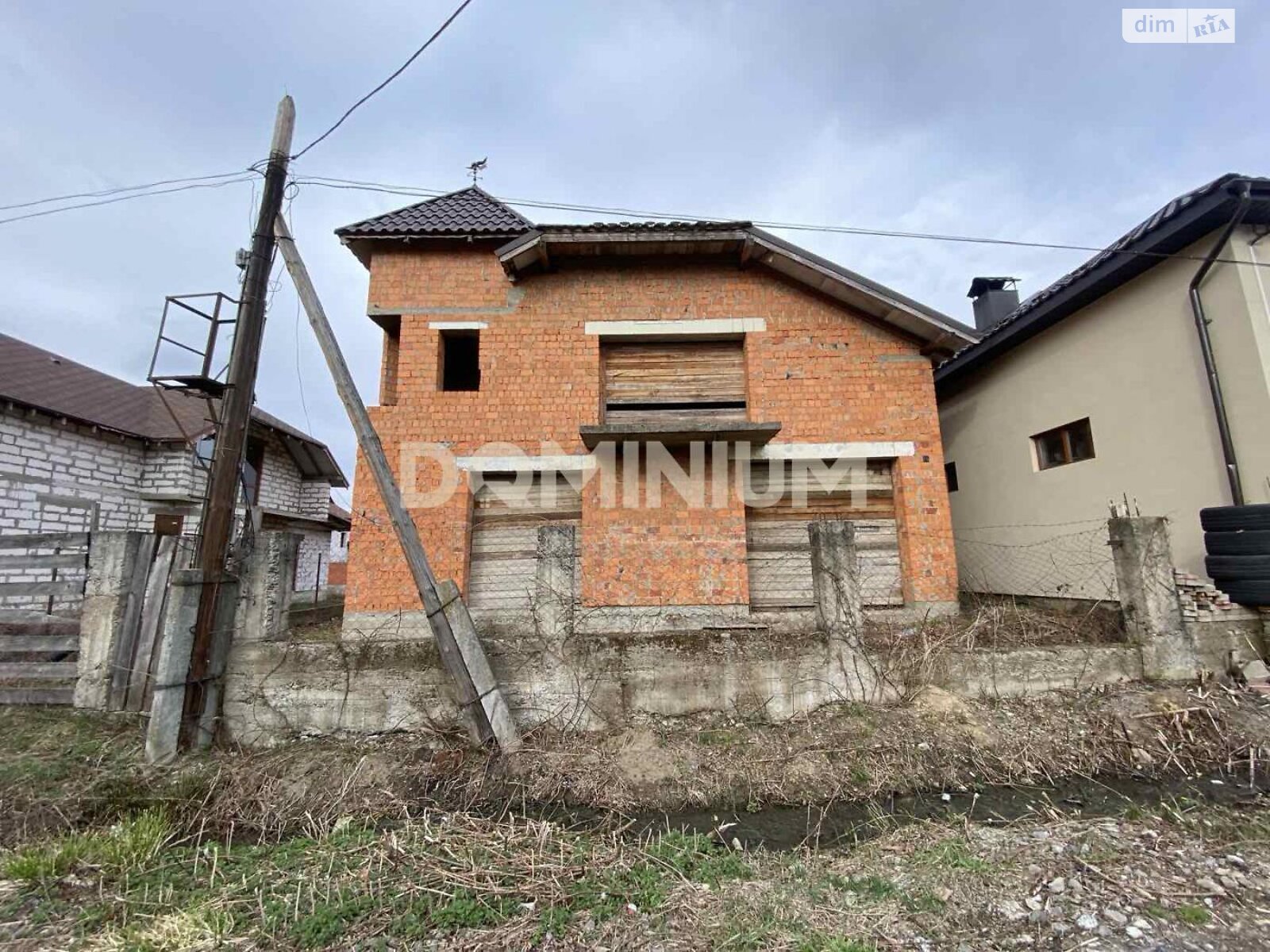 двоповерховий будинок, 300 кв. м, кирпич. Продаж у Хусті фото 1 двоповерховий будинок, 300 кв. м, кирпич. Продаж у Хусті фото 1