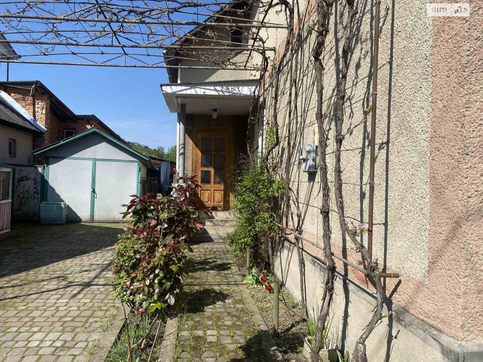 одноэтажный дом, 100 кв. м, кирпич. Продажа в Хусте фото 1 одноэтажный дом, 100 кв. м, кирпич. Продажа в Хусте фото 1