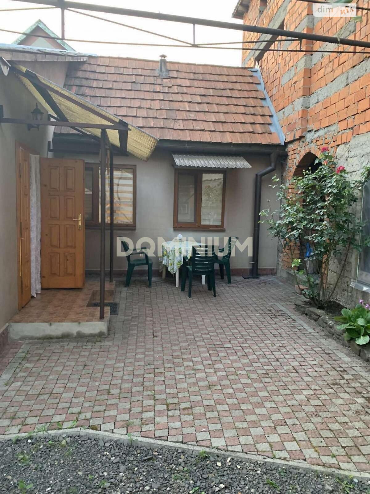 одноэтажный дом, 70 кв. м, кирпич. Продажа в Хусте фото 1 одноэтажный дом, 70 кв. м, кирпич. Продажа в Хусте фото 1