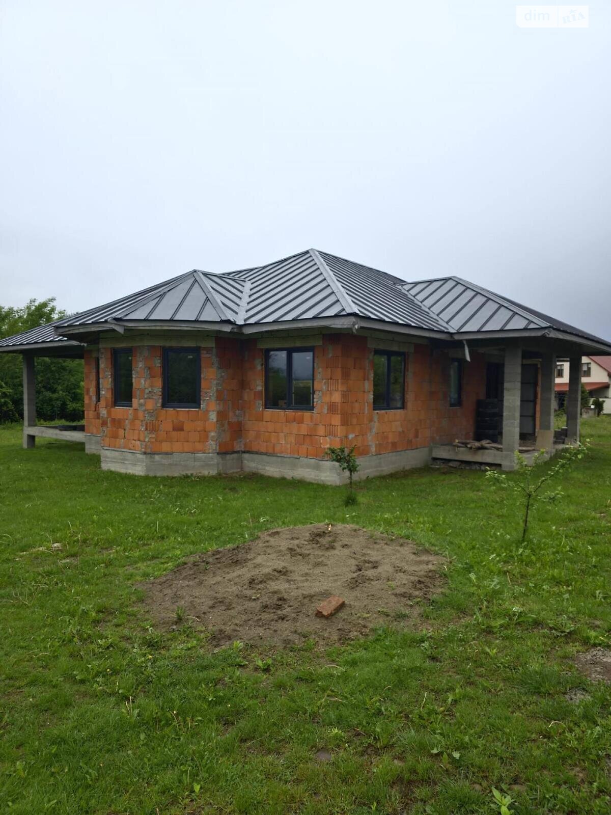 одноэтажный дом, 187 кв. м, керамический блок. Продажа в Хусте фото 1 одноэтажный дом, 187 кв. м, керамический блок. Продажа в Хусте фото 1