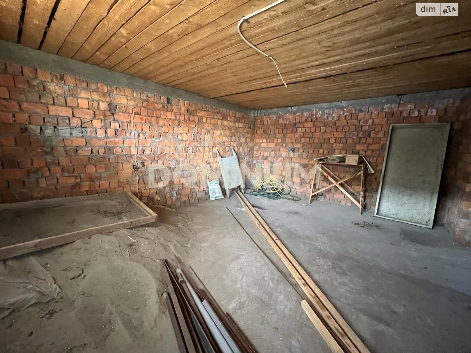двухэтажный дом, 120 кв. м, кирпич. Продажа в Хусте фото 1 двухэтажный дом, 120 кв. м, кирпич. Продажа в Хусте фото 1