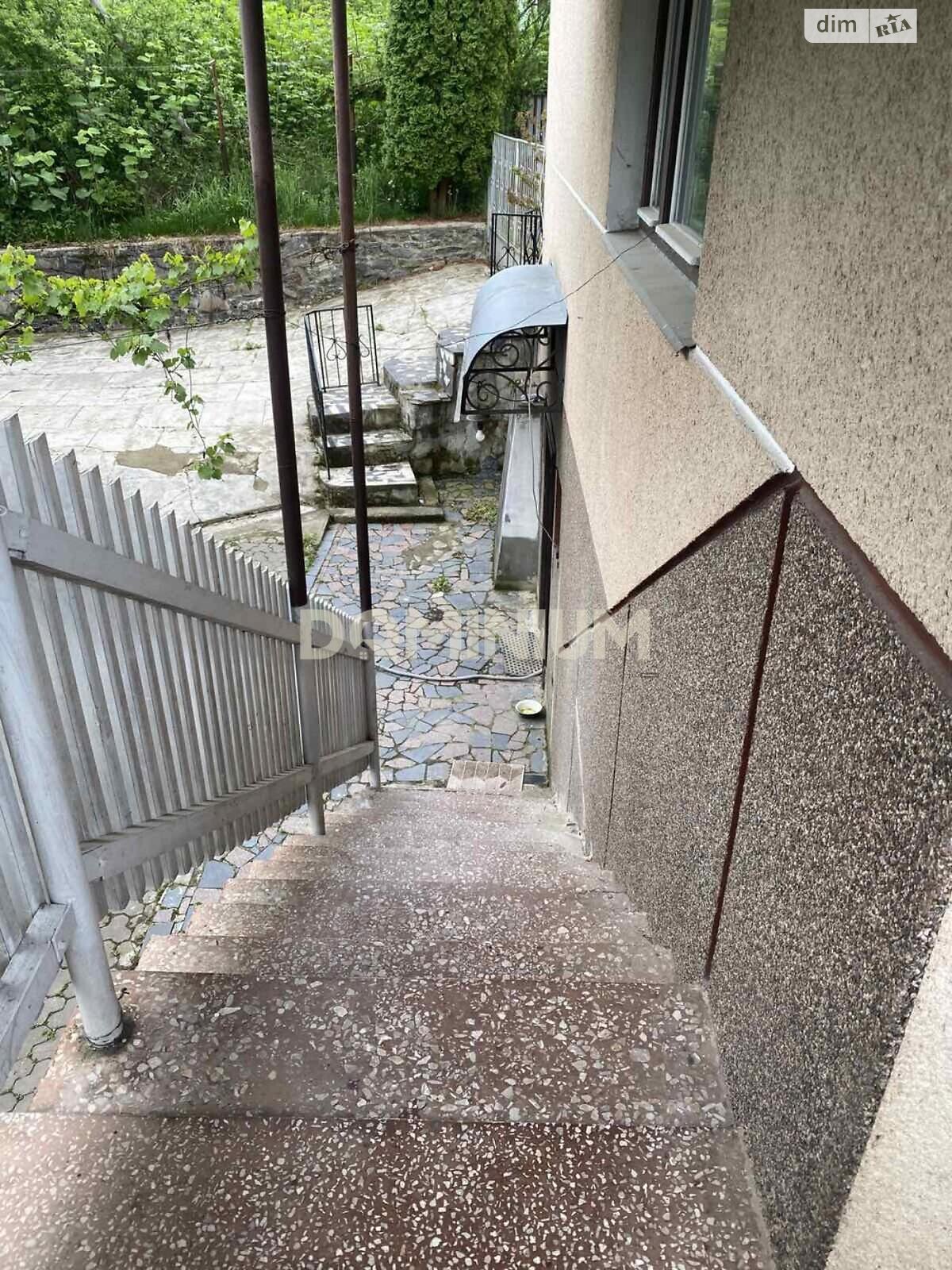 триповерховий будинок, 132.6 кв. м, кирпич. Продаж у Хусті фото 1 триповерховий будинок, 132.6 кв. м, кирпич. Продаж у Хусті фото 1