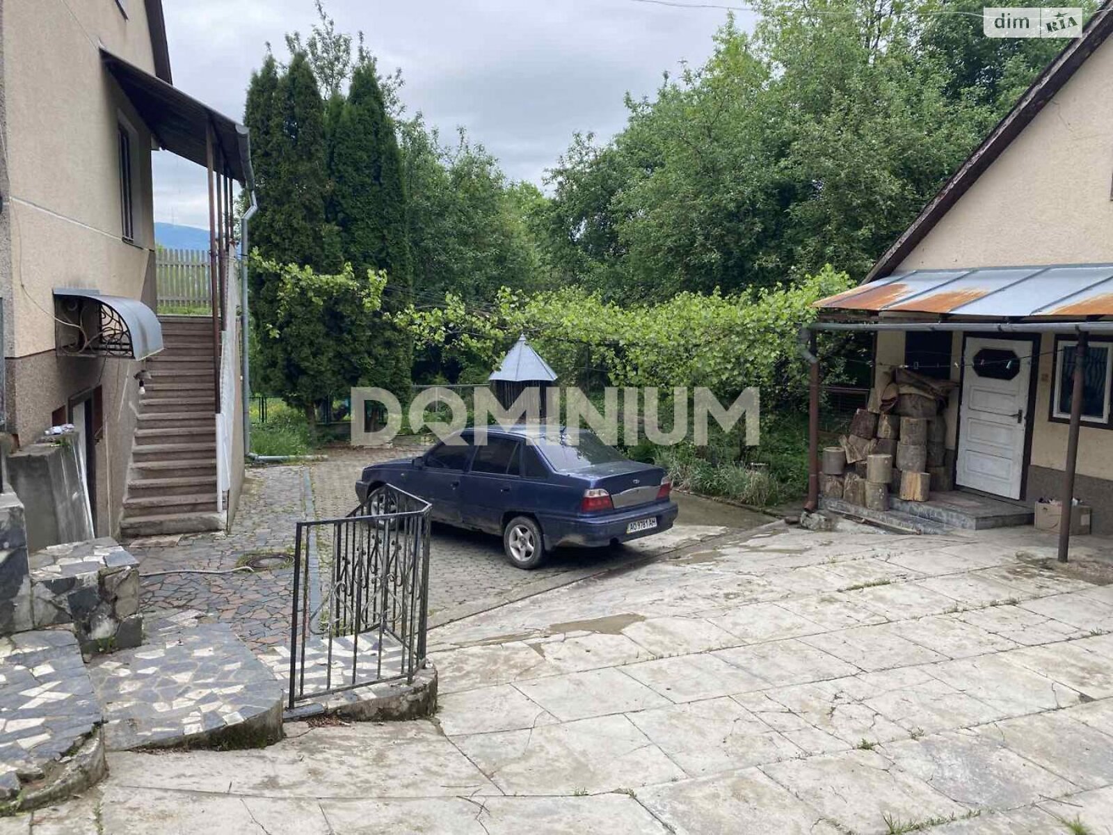 триповерховий будинок, 132.6 кв. м, кирпич. Продаж у Хусті фото 1 триповерховий будинок, 132.6 кв. м, кирпич. Продаж у Хусті фото 1