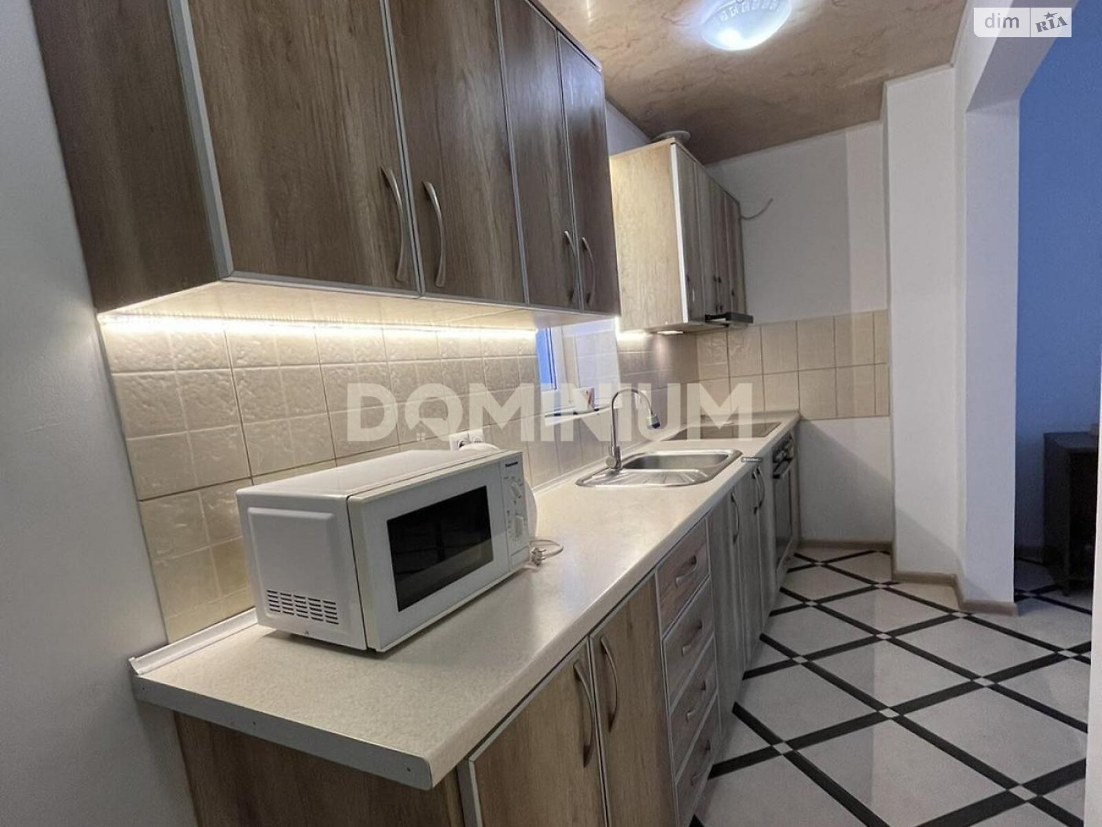 одноэтажный дом, 113 кв. м, кирпич. Продажа в Хусте фото 1 одноэтажный дом, 113 кв. м, кирпич. Продажа в Хусте фото 1