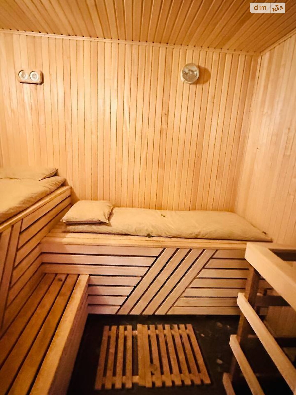 двухэтажный дом с отоплением, 140 кв. м, кирпич. Продажа в Ирпене фото 1 двухэтажный дом с отоплением, 140 кв. м, кирпич. Продажа в Ирпене фото 1