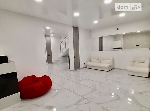 двухэтажный дом с камином, 120 кв. м, кирпич. Продажа в Гостомеле (Киевская обл.) фото 1 двухэтажный дом с камином, 120 кв. м, кирпич. Продажа в Гостомеле (Киевская обл.) фото 1