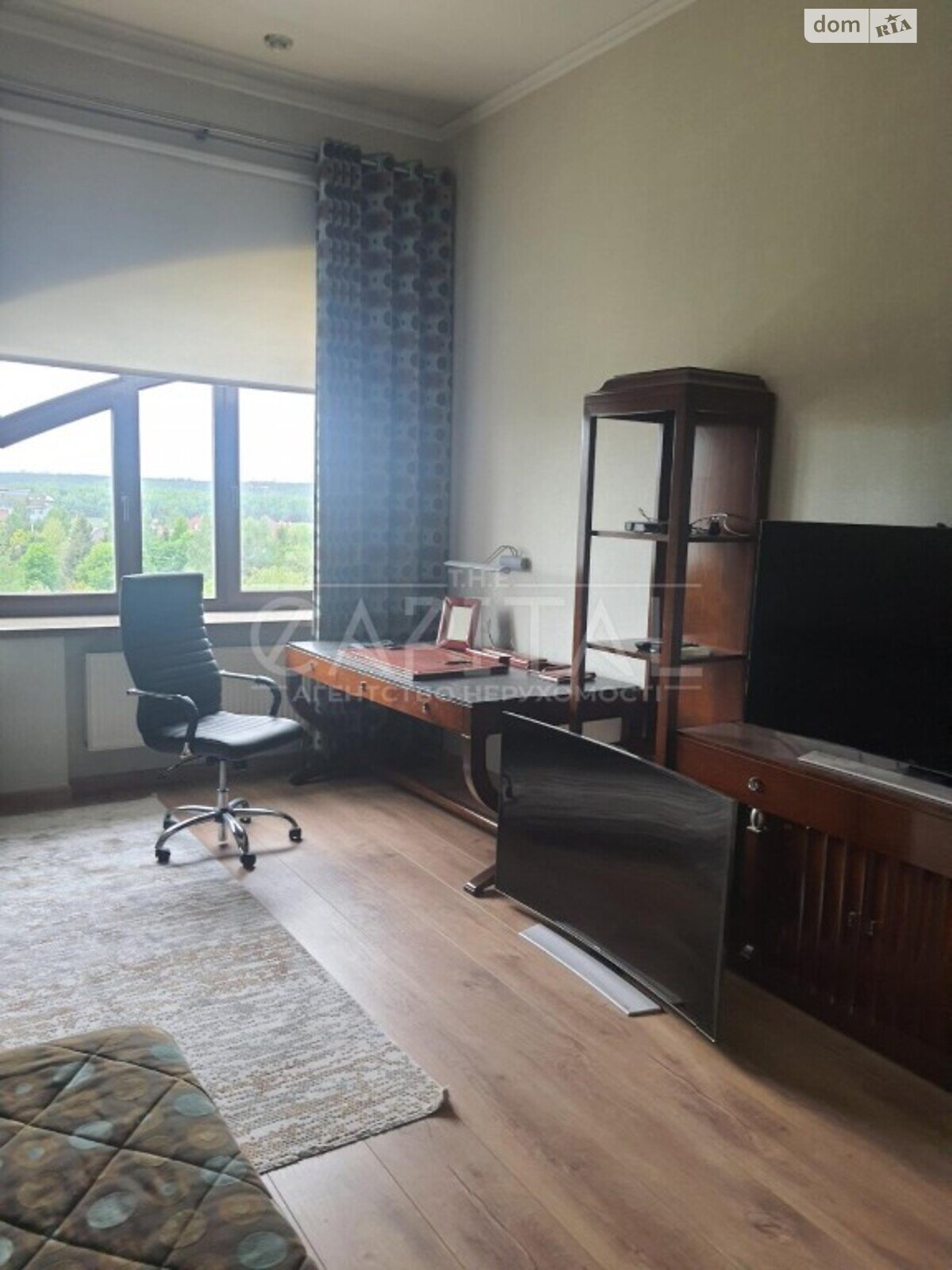 триповерховий будинок з опаленням, 500 кв. м, цегла. Продаж у Гостомелі фото 1 триповерховий будинок з опаленням, 500 кв. м, цегла. Продаж у Гостомелі фото 1