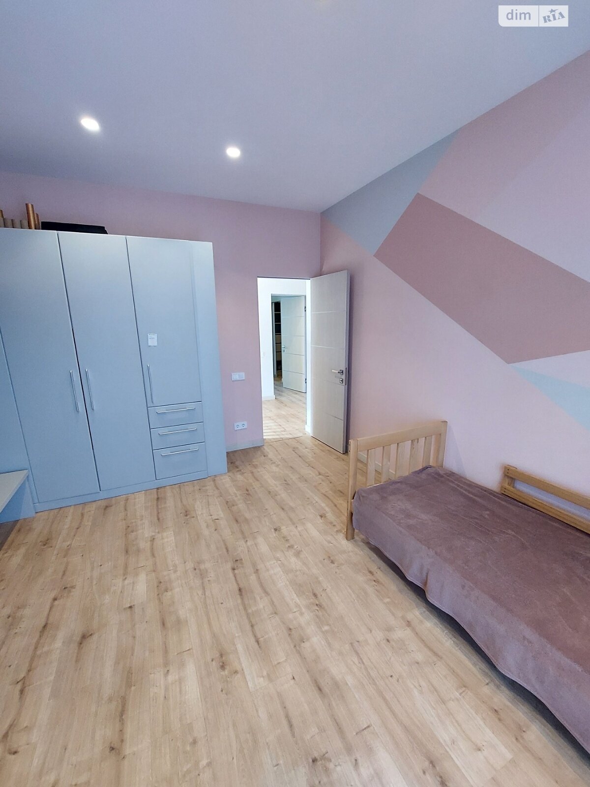 триповерховий будинок з мансардою, 128.5 кв. м, газобетон. Продаж в Ірпені, район Ірпінь фото 1 триповерховий будинок з мансардою, 128.5 кв. м, газобетон. Продаж в Ірпені, район Ірпінь фото 1