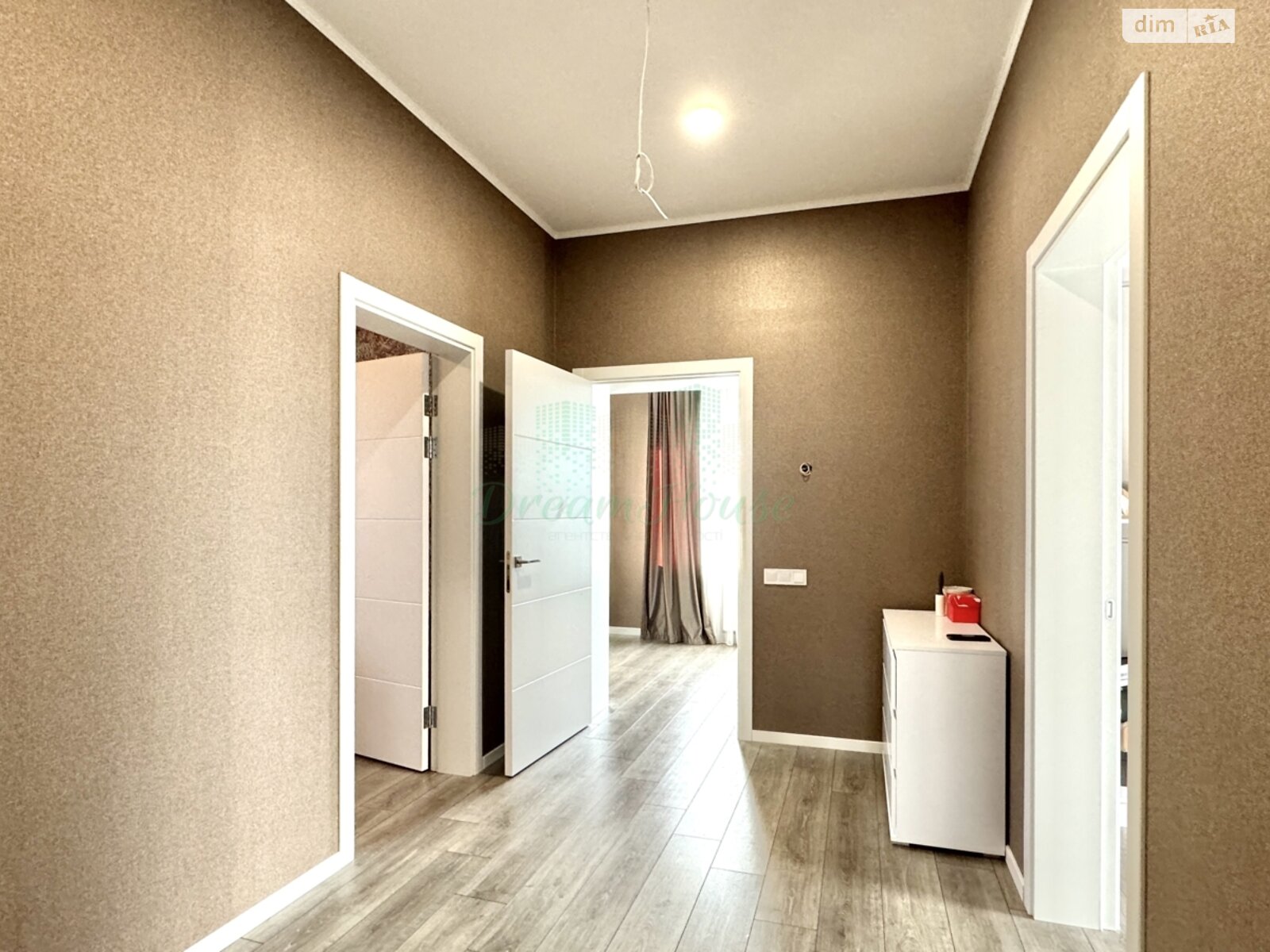 триповерховий будинок з опаленням, 297.4 кв. м, газобетон. Продаж в Ірпені, район Ірпінь фото 1 триповерховий будинок з опаленням, 297.4 кв. м, газобетон. Продаж в Ірпені, район Ірпінь фото 1